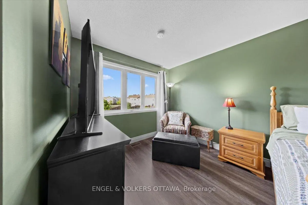 Photo 24 of 319 Hillsboro Private, Ottawa, Kanata - Emerald Meadows/Trailwest — HOMEH