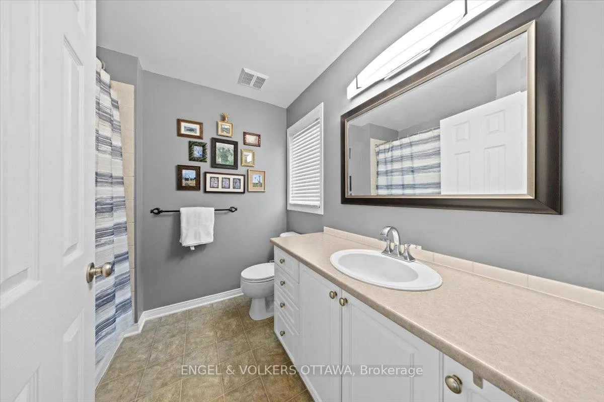 Photo 26 of 319 Hillsboro Private, Ottawa, Kanata - Emerald Meadows/Trailwest — HOMEH