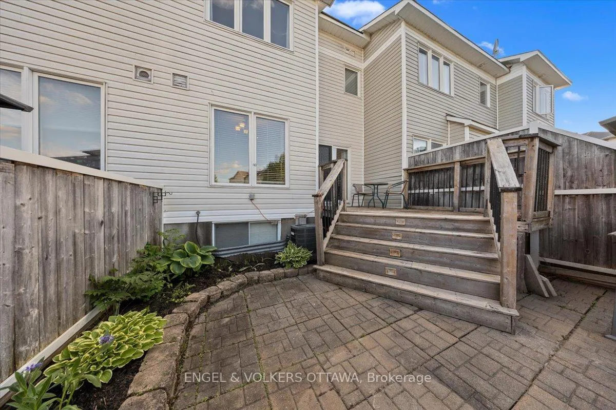 Photo 36 of 319 Hillsboro Private, Ottawa, Kanata - Emerald Meadows/Trailwest — HOMEH