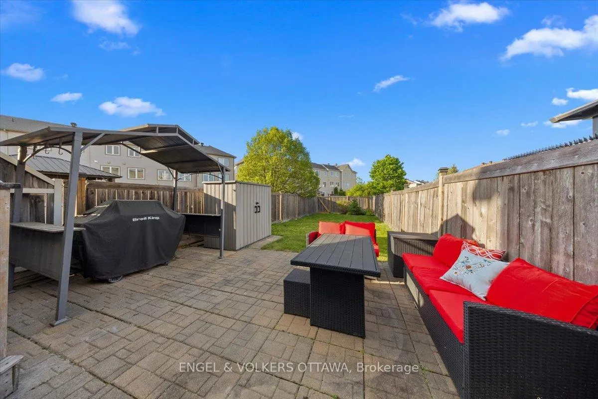 Photo 37 of 319 Hillsboro Private, Ottawa, Kanata - Emerald Meadows/Trailwest — HOMEH