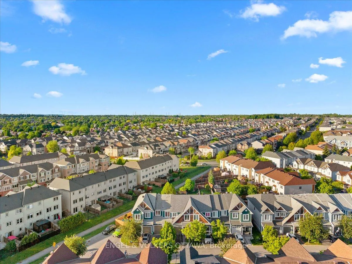 Photo 40 of 319 Hillsboro Private, Ottawa, Kanata - Emerald Meadows/Trailwest — HOMEH