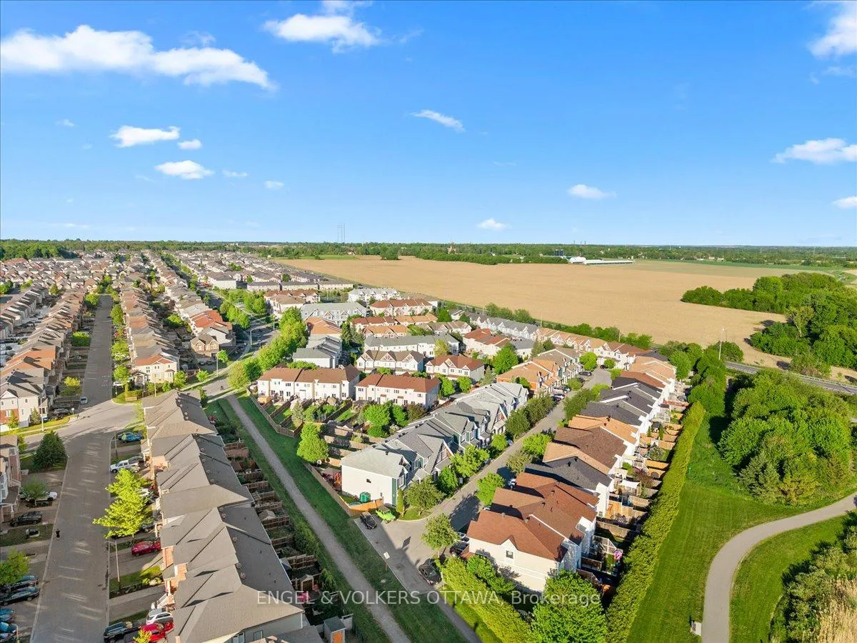 Photo 41 of 319 Hillsboro Private, Ottawa, Kanata - Emerald Meadows/Trailwest — HOMEH