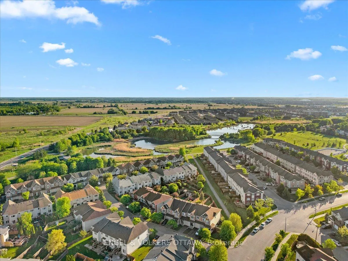 Photo 43 of 319 Hillsboro Private, Ottawa, Kanata - Emerald Meadows/Trailwest — HOMEH