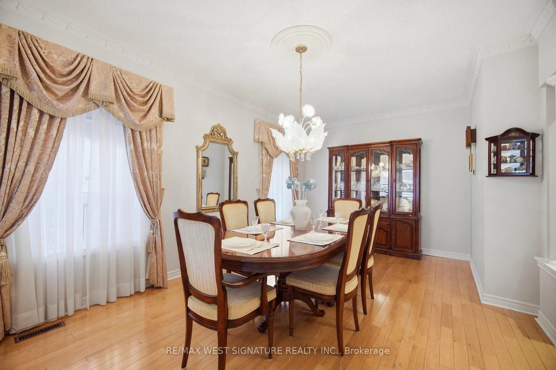 Photo 6 of 14 Blue Diamond Terrace, Vaughan, Sonoma Heights — HOMEH