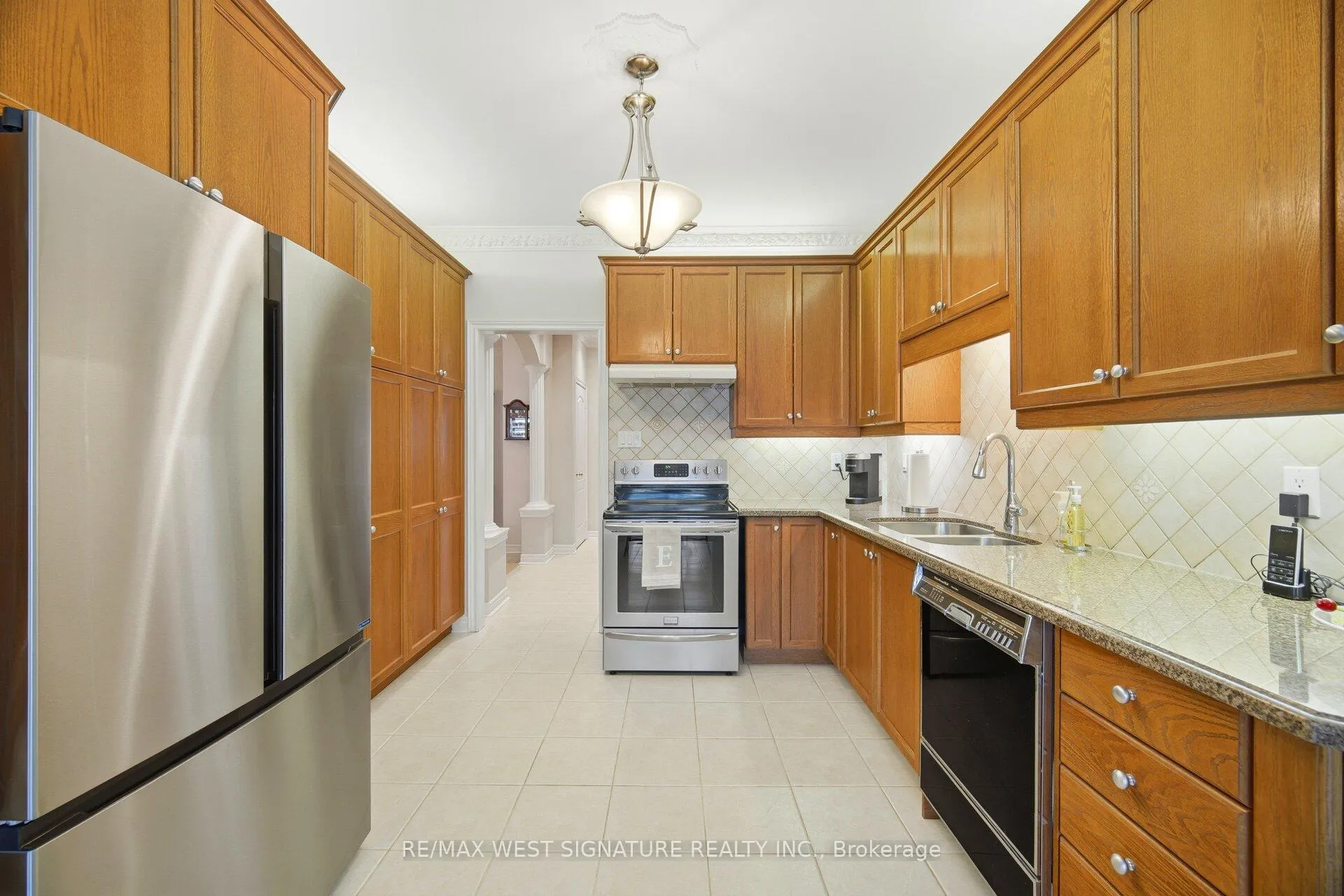 Photo 7 of 14 Blue Diamond Terrace, Vaughan, Sonoma Heights — HOMEH