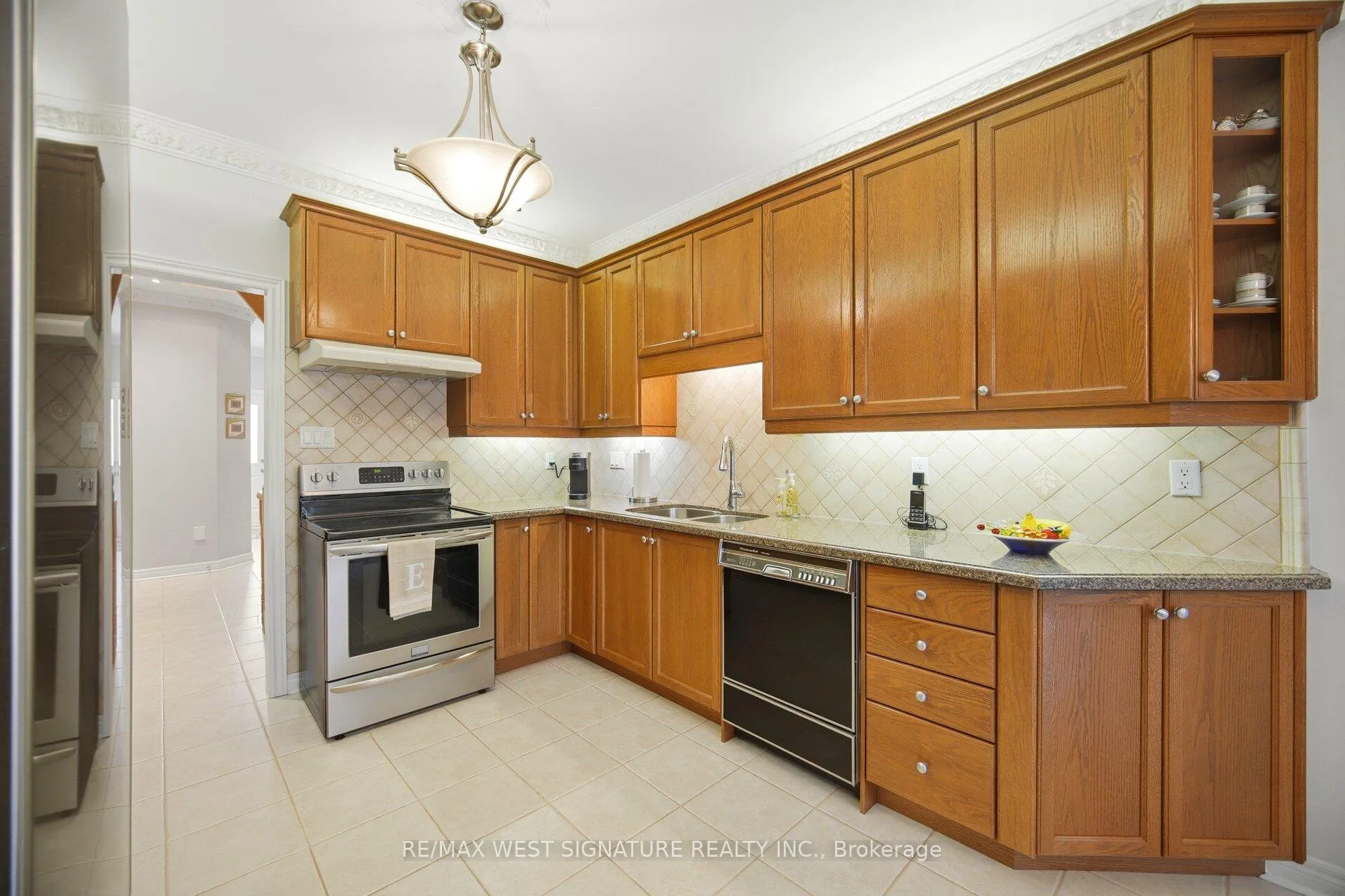 Photo 8 of 14 Blue Diamond Terrace, Vaughan, Sonoma Heights — HOMEH