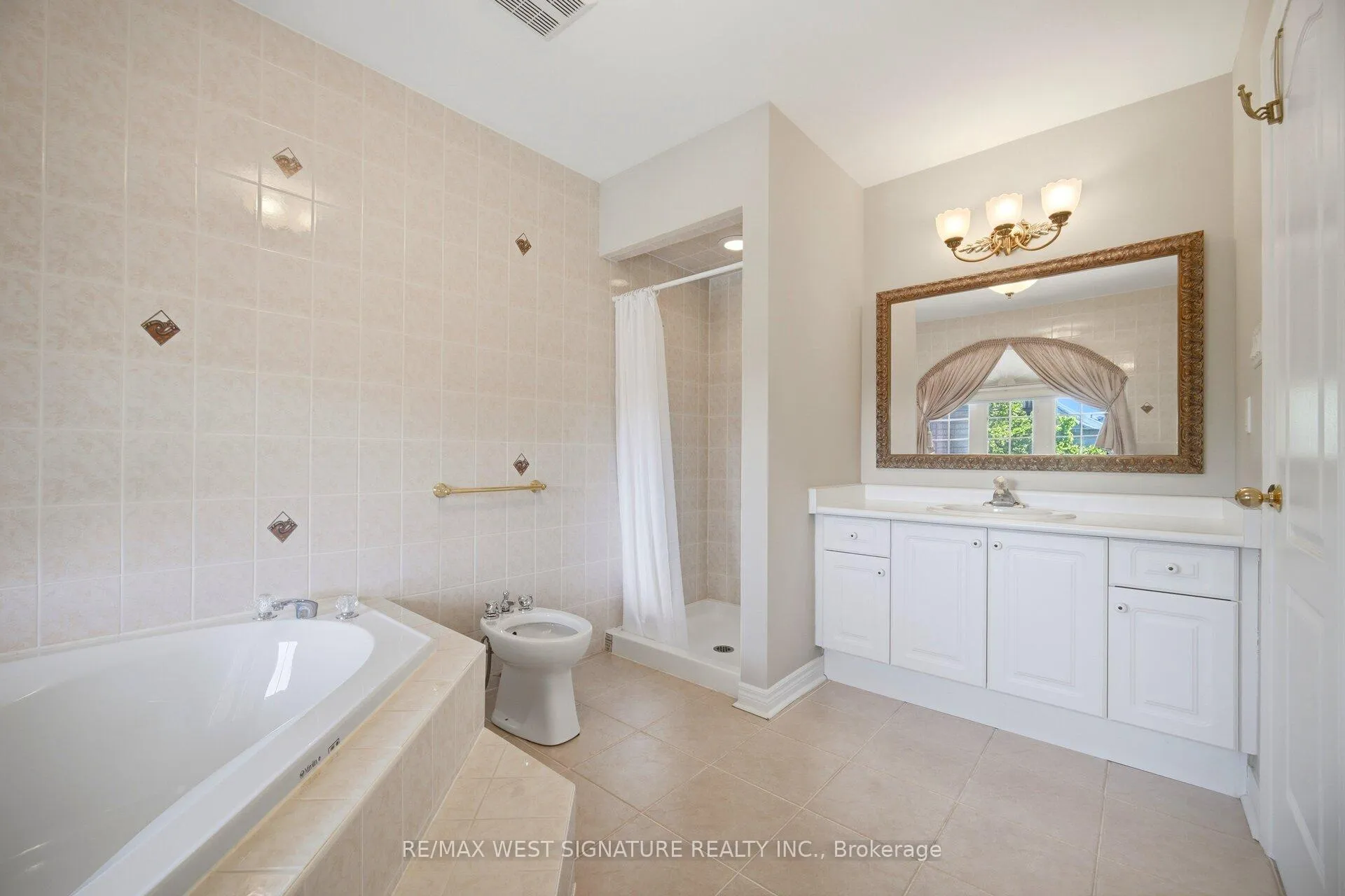 Photo 21 of 14 Blue Diamond Terrace, Vaughan, Sonoma Heights — HOMEH