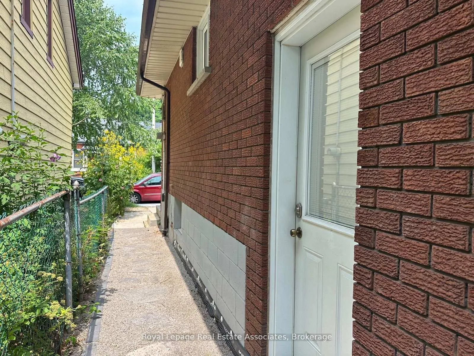 Photo 12 of Unit Lower, 377 Jackson Street W, Hamilton, Kirkendall — HOMEH