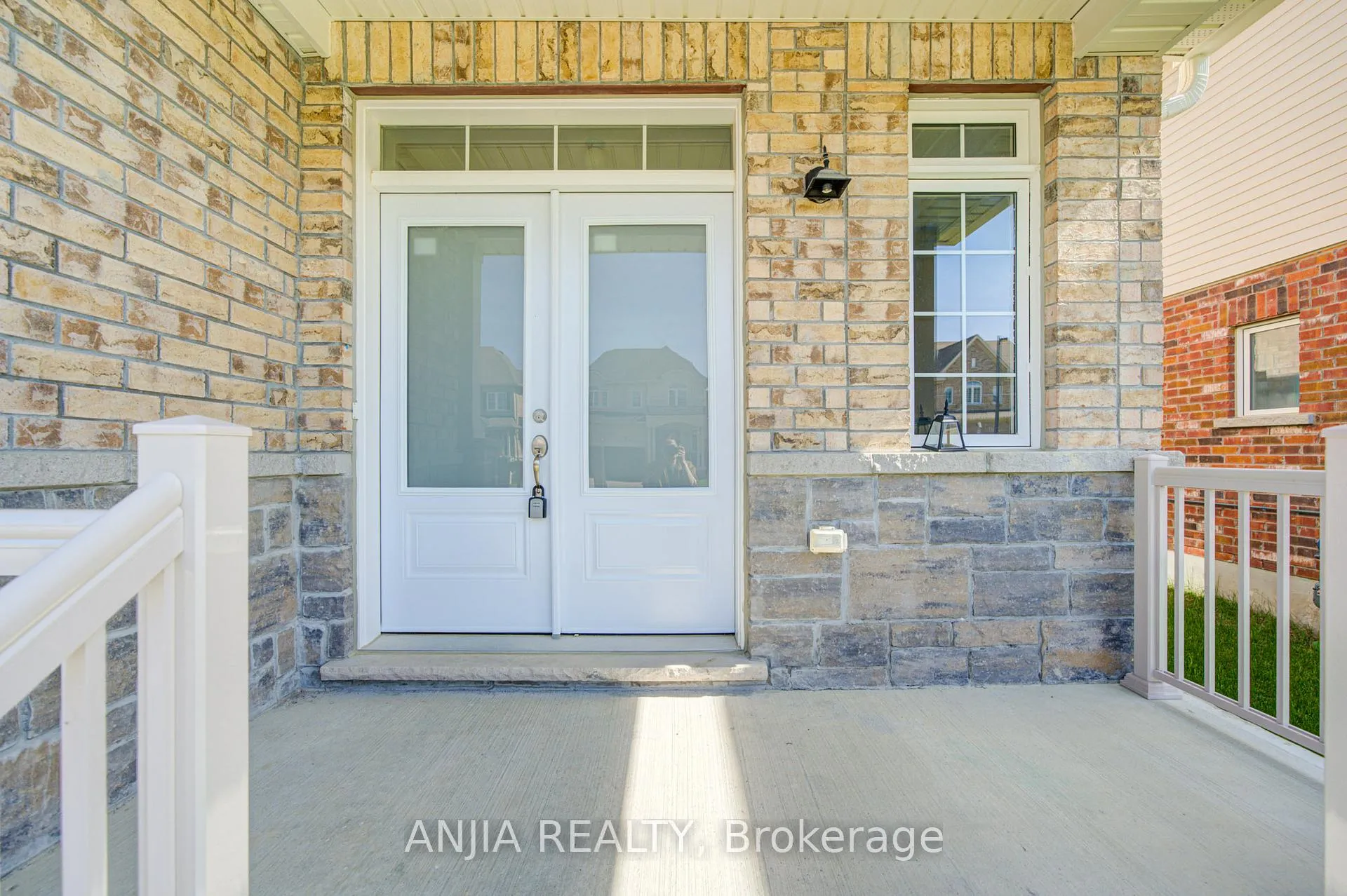 Photo 8 of 9 Cliff Thompson Court, Georgina, Sutton & Jackson's Point — HOMEH