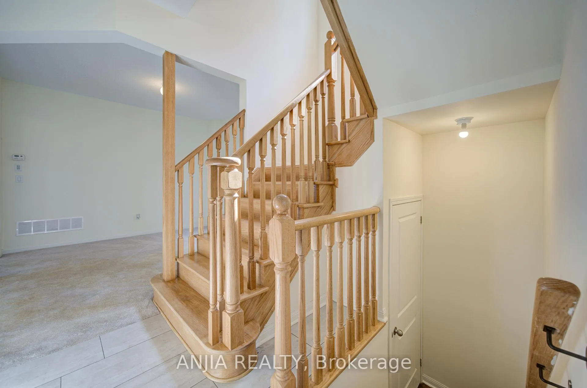 Photo 40 of 9 Cliff Thompson Court, Georgina, Sutton & Jackson's Point — HOMEH
