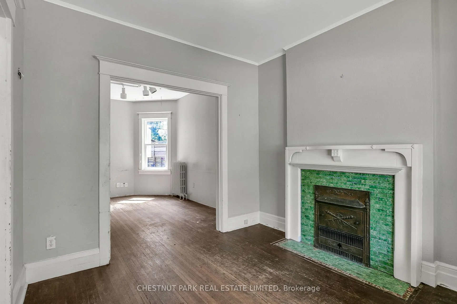 Photo 10 of 39 Devon Road, Toronto, East End-Danforth — HOMEH