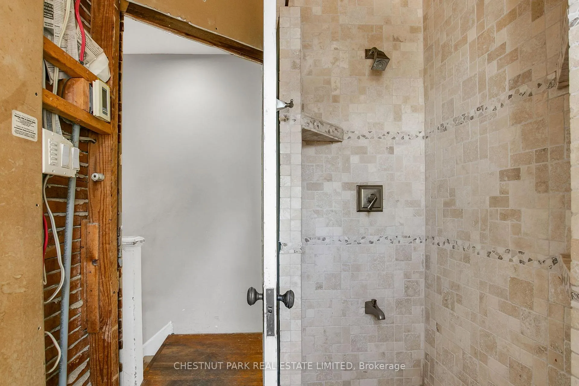 Photo 24 of 39 Devon Road, Toronto, East End-Danforth — HOMEH