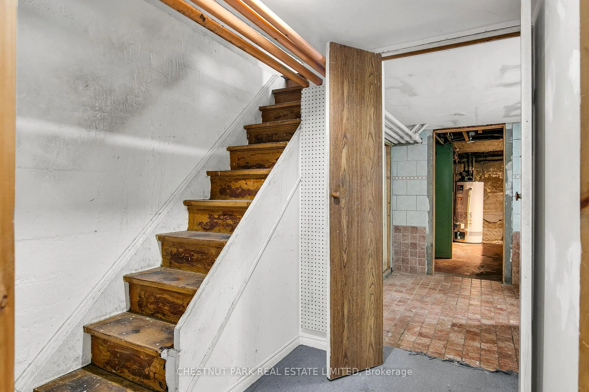 Photo 25 of 39 Devon Road, Toronto, East End-Danforth — HOMEH