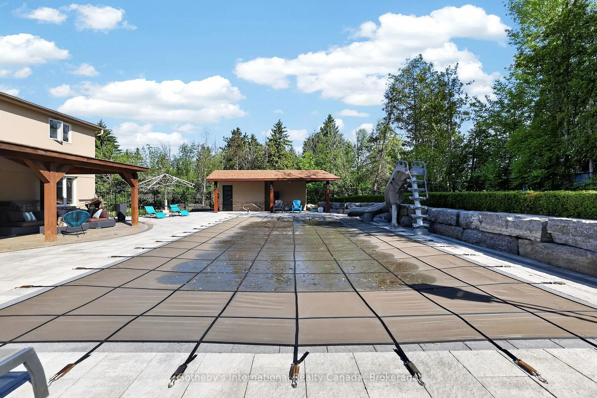 Photo 8 of 110 Palmer Circle, Caledon, Palgrave — HOMEH