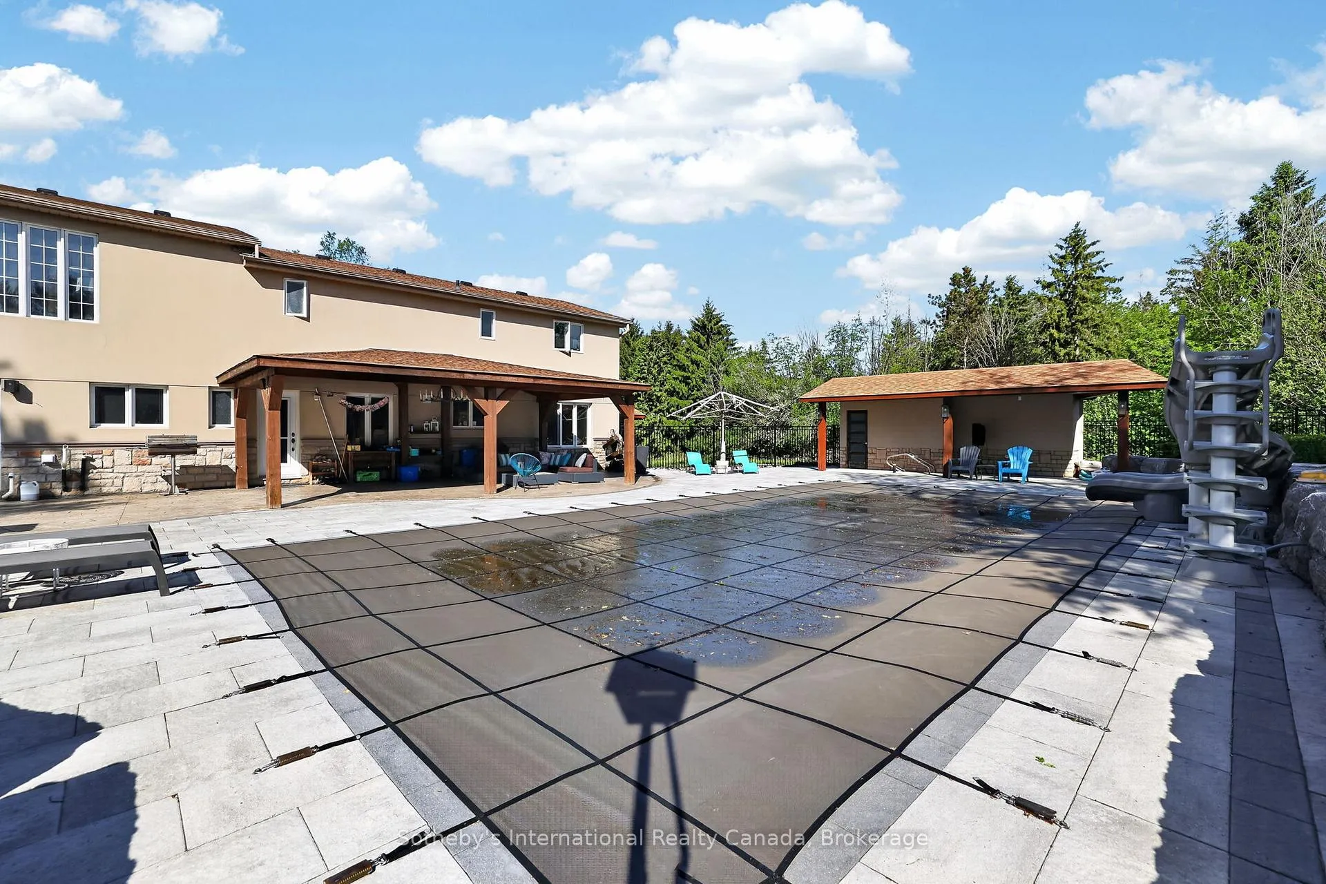 Photo 12 of 110 Palmer Circle, Caledon, Palgrave — HOMEH