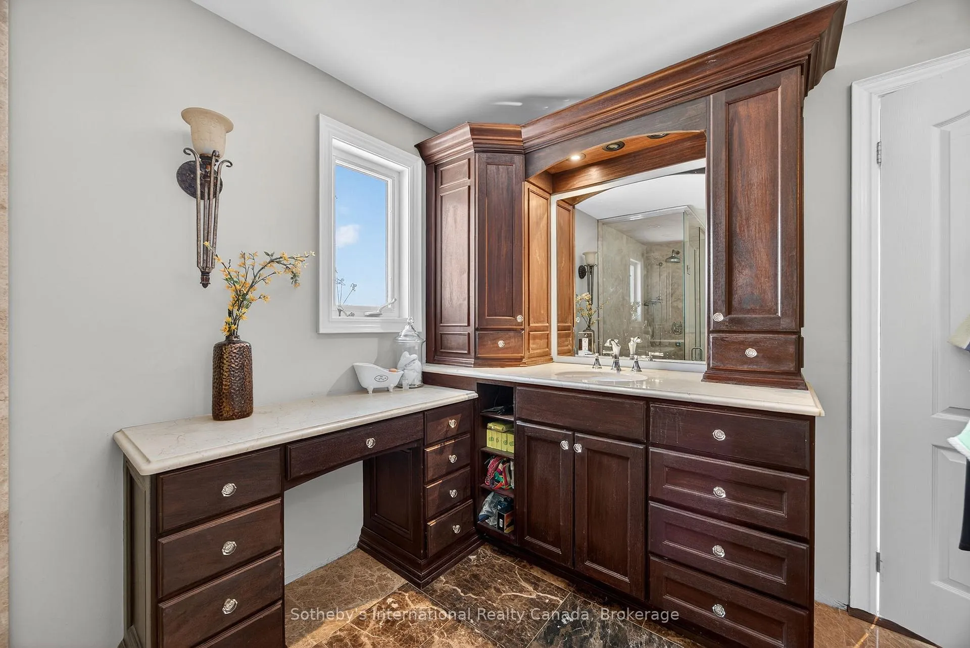 Photo 41 of 110 Palmer Circle, Caledon, Palgrave — HOMEH