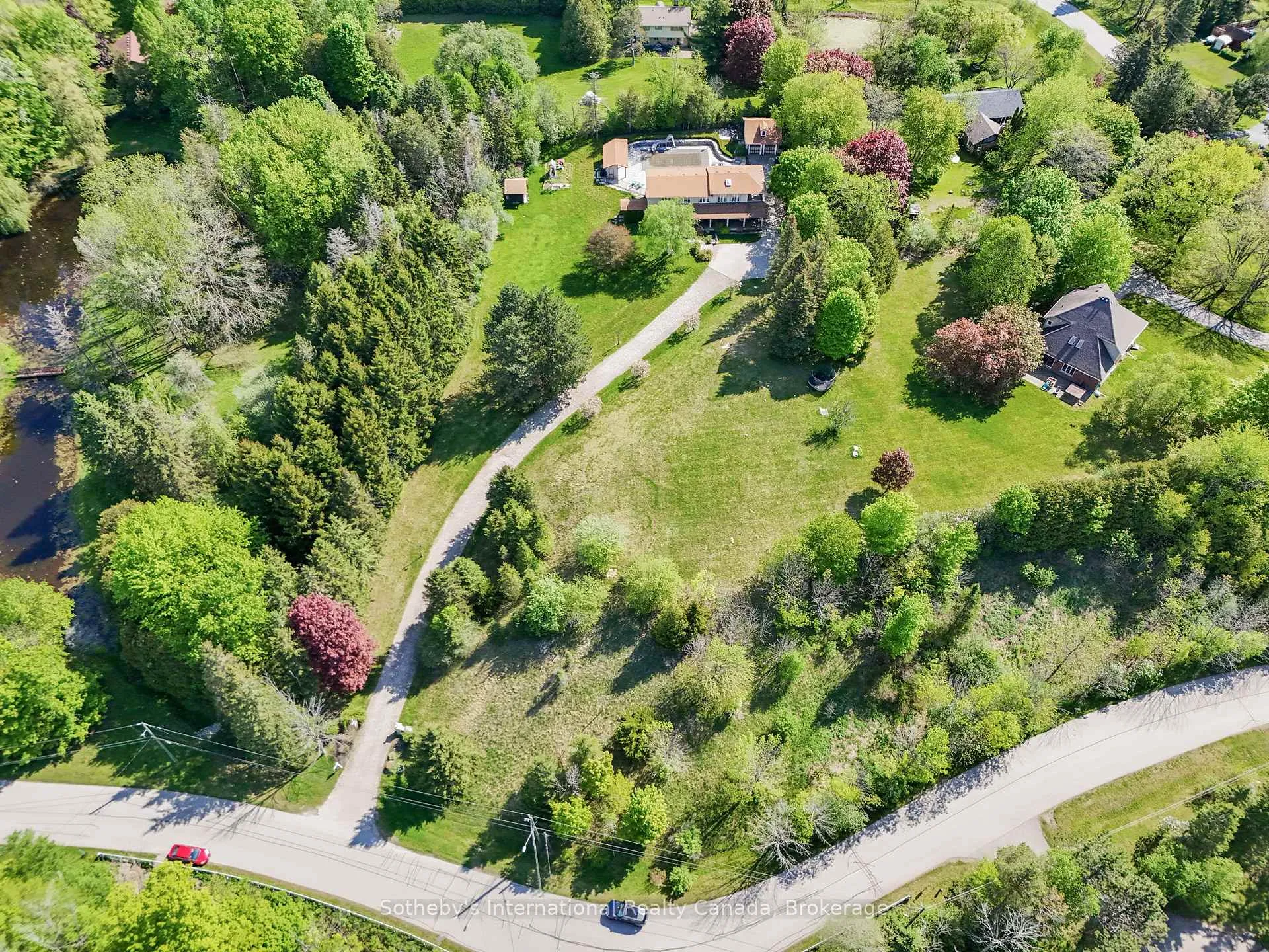 Photo 49 of 110 Palmer Circle, Caledon, Palgrave — HOMEH