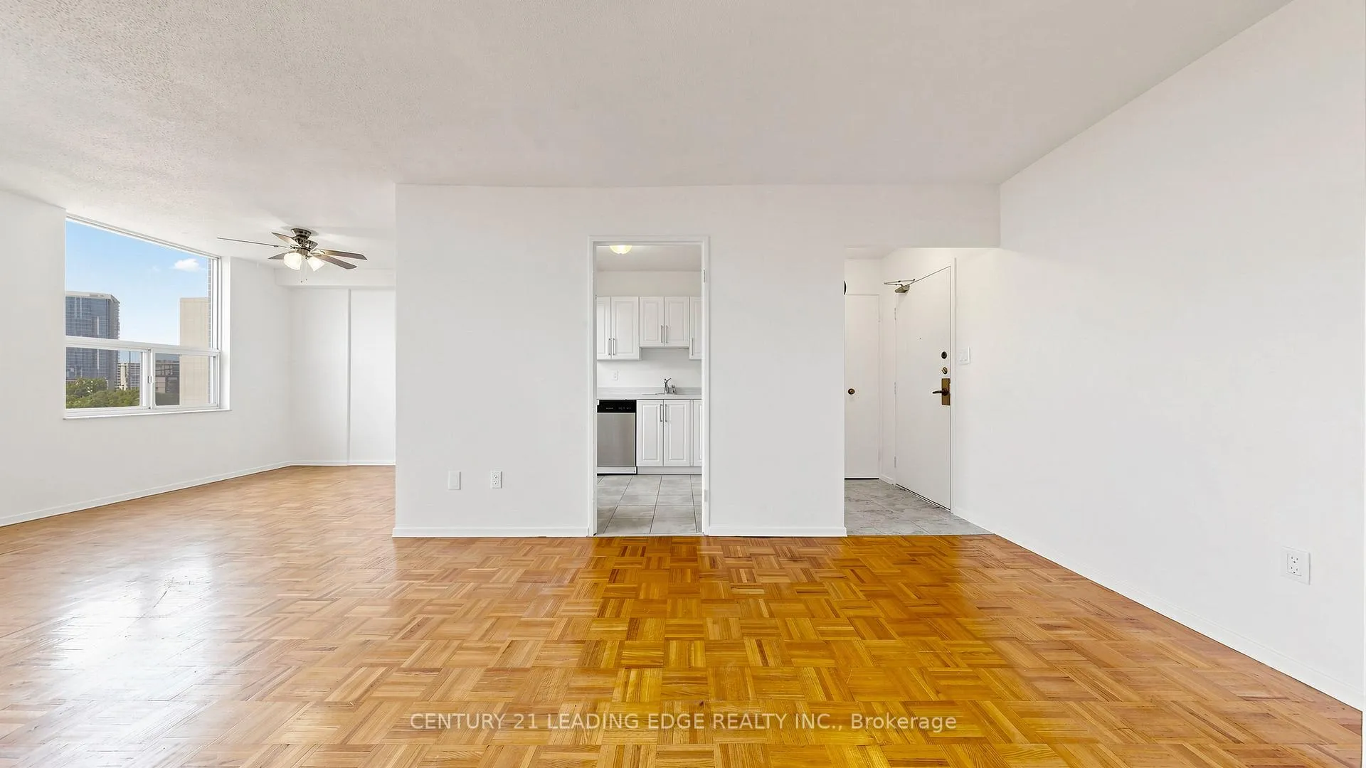 Photo 4 of Unit 1609, 20 Edgecliff Golfway, Toronto, Flemingdon Park — HOMEH