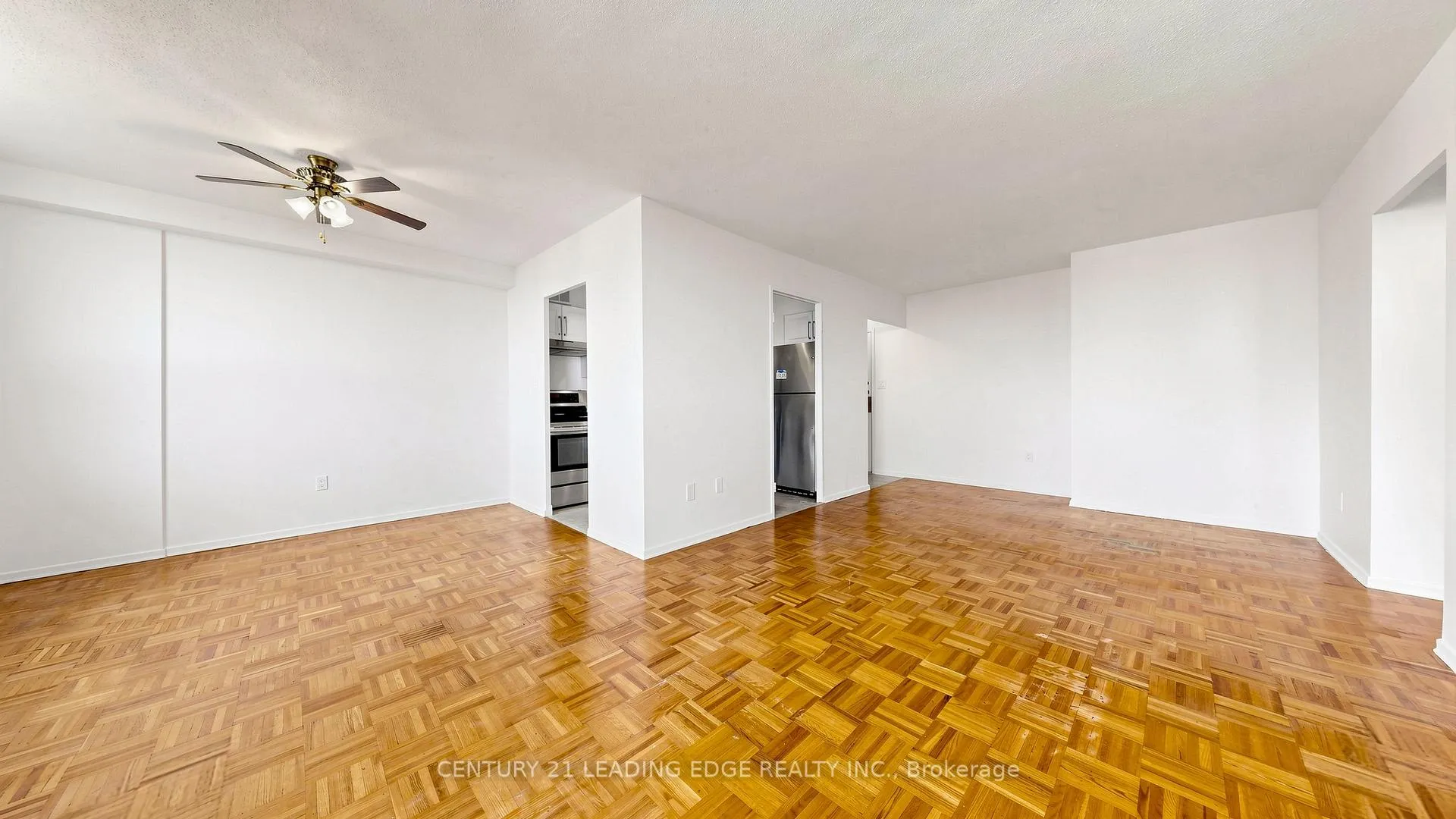 Photo 5 of Unit 1609, 20 Edgecliff Golfway, Toronto, Flemingdon Park — HOMEH