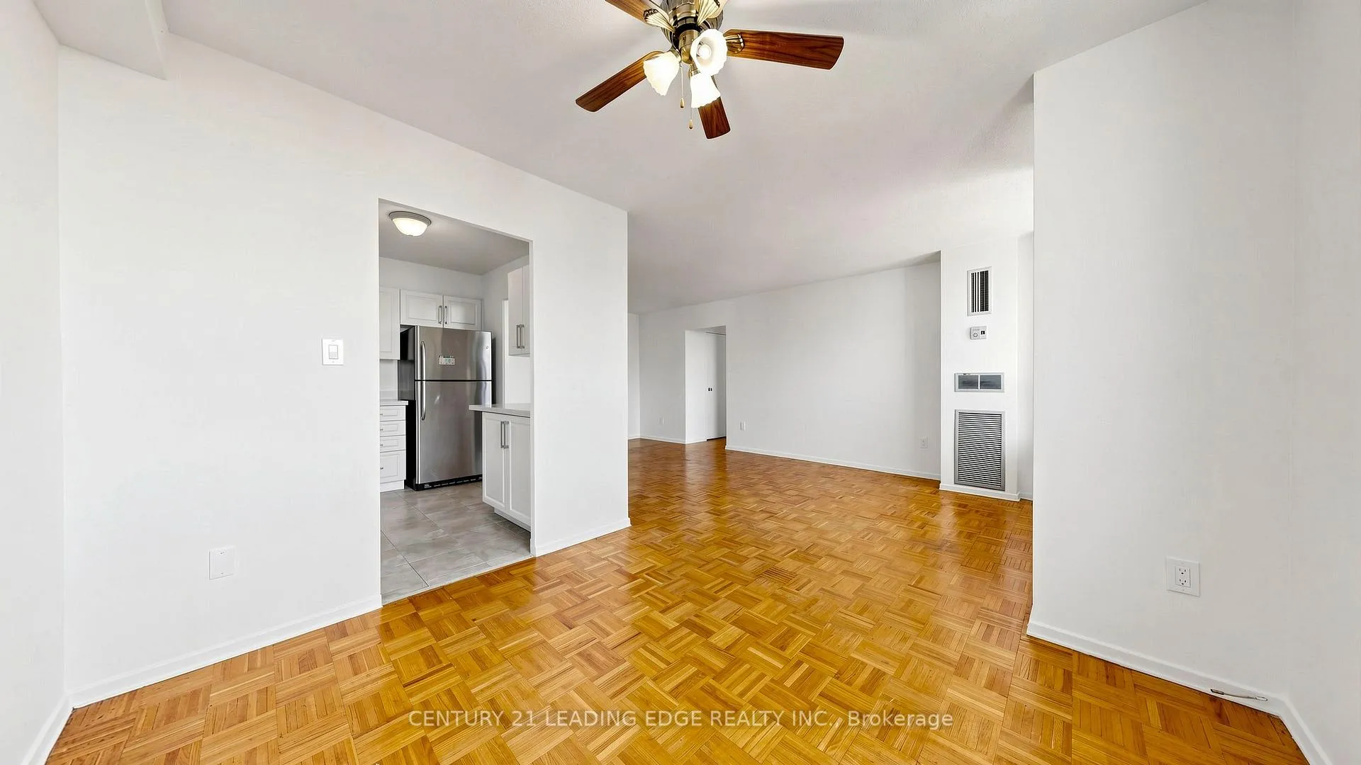 Photo 11 of Unit 1609, 20 Edgecliff Golfway, Toronto, Flemingdon Park — HOMEH