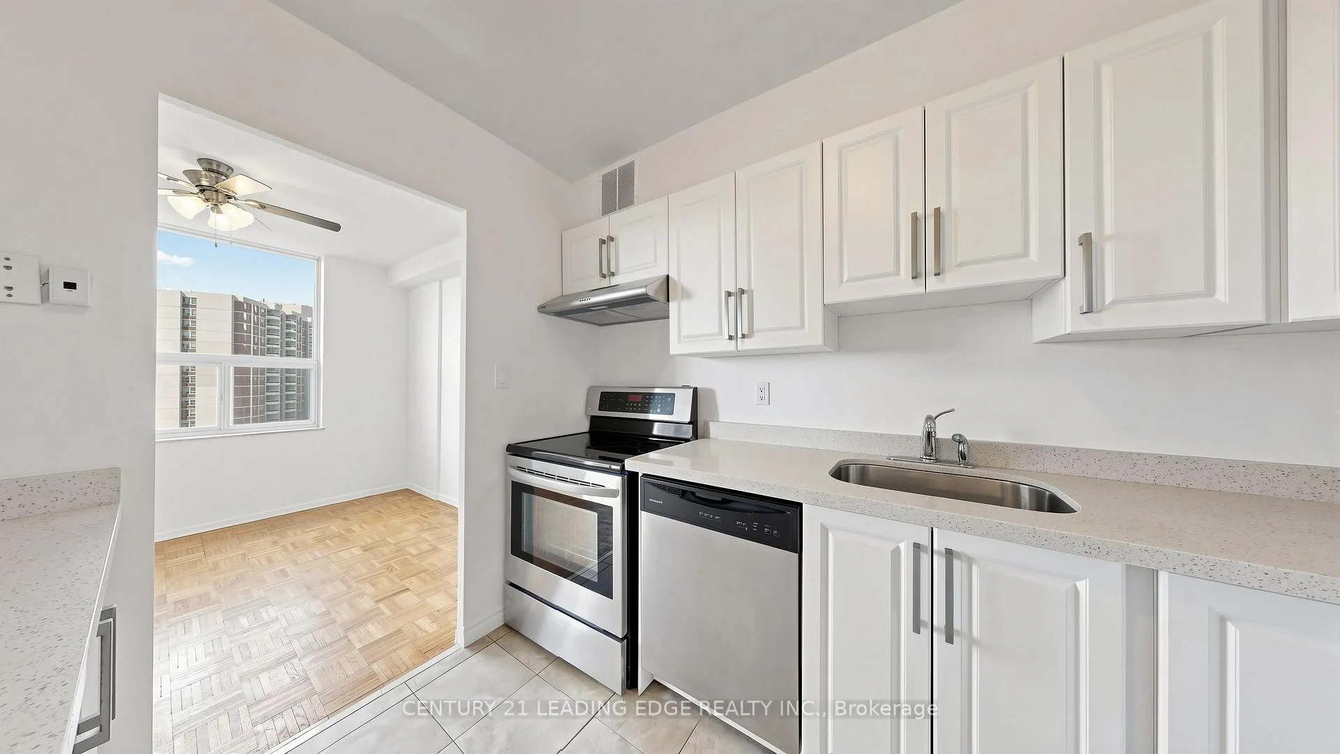 Photo 15 of Unit 1609, 20 Edgecliff Golfway, Toronto, Flemingdon Park — HOMEH