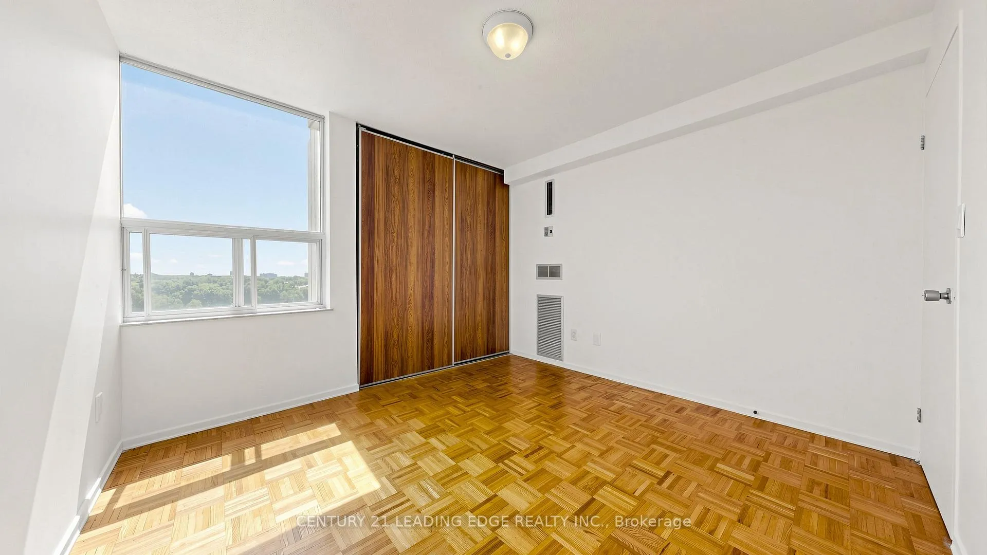 Photo 22 of Unit 1609, 20 Edgecliff Golfway, Toronto, Flemingdon Park — HOMEH