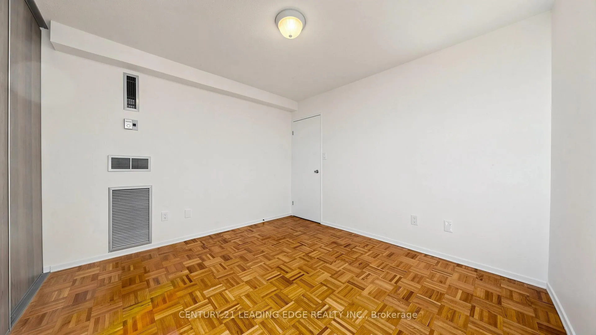 Photo 23 of Unit 1609, 20 Edgecliff Golfway, Toronto, Flemingdon Park — HOMEH