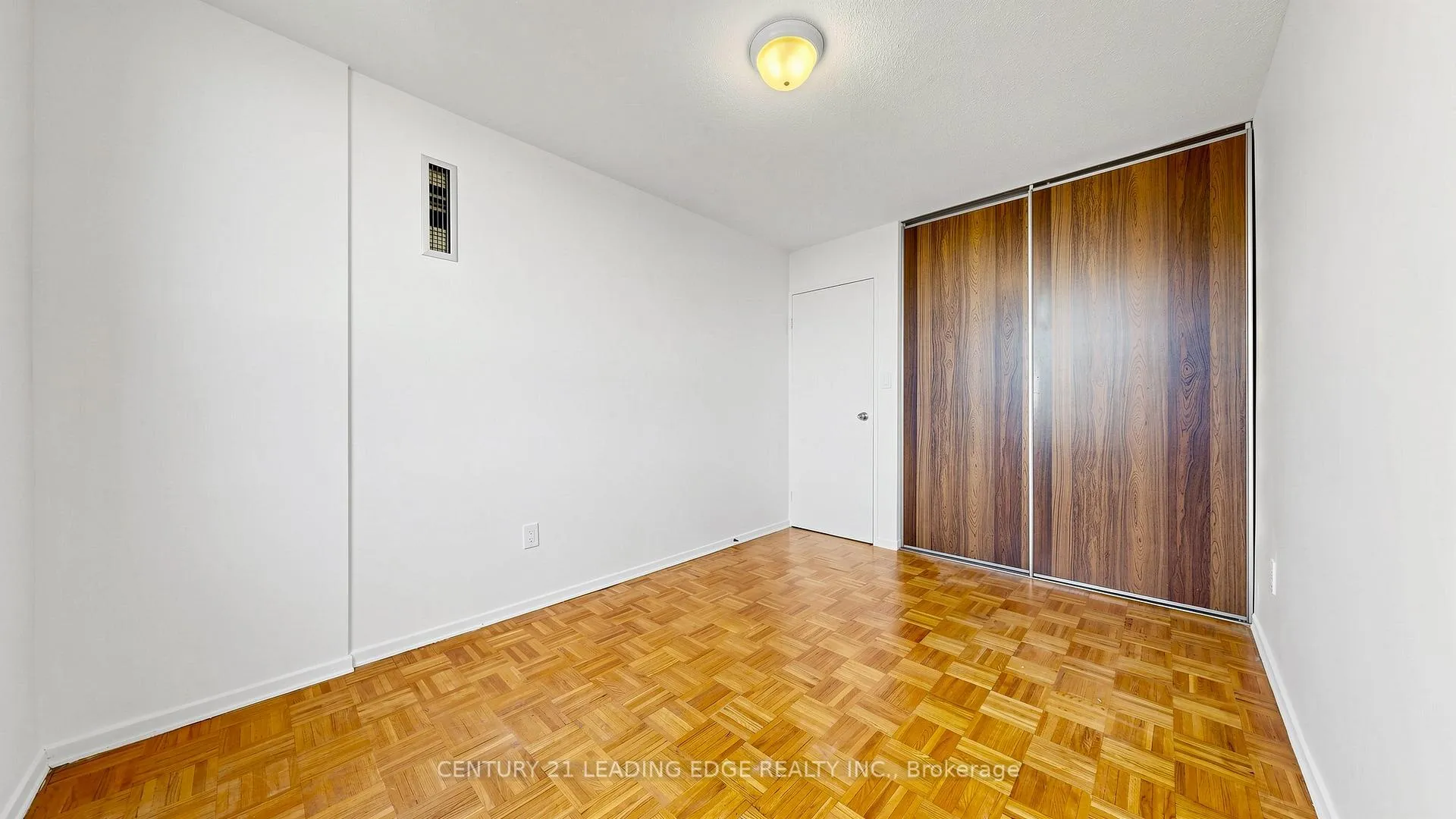 Photo 26 of Unit 1609, 20 Edgecliff Golfway, Toronto, Flemingdon Park — HOMEH