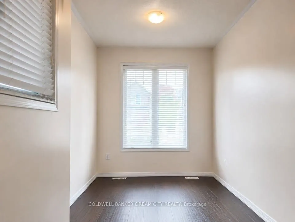 Photo 2 of 1124 Solomon Court, Milton, Willmott — HOMEH