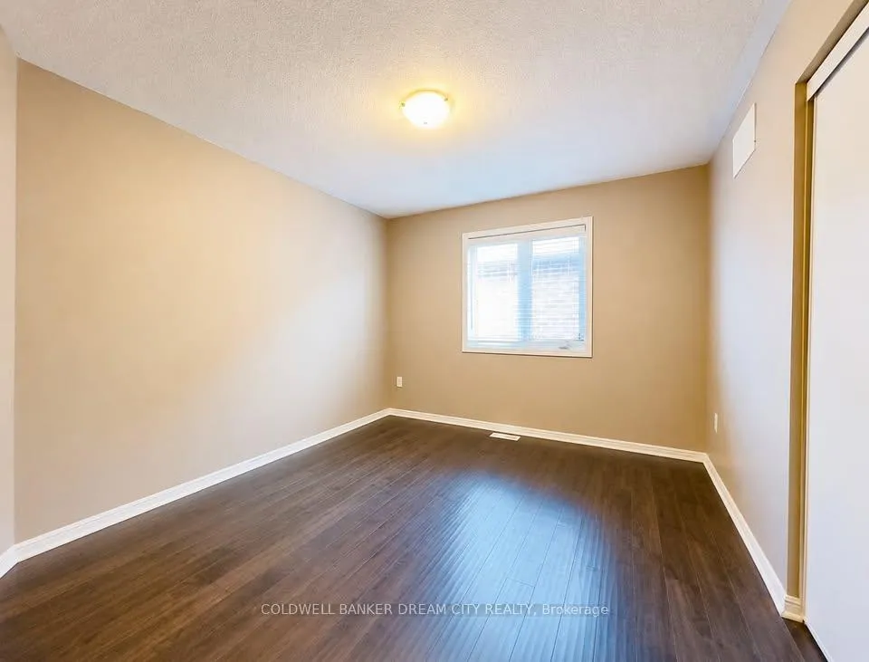 Photo 8 of 1124 Solomon Court, Milton, Willmott — HOMEH