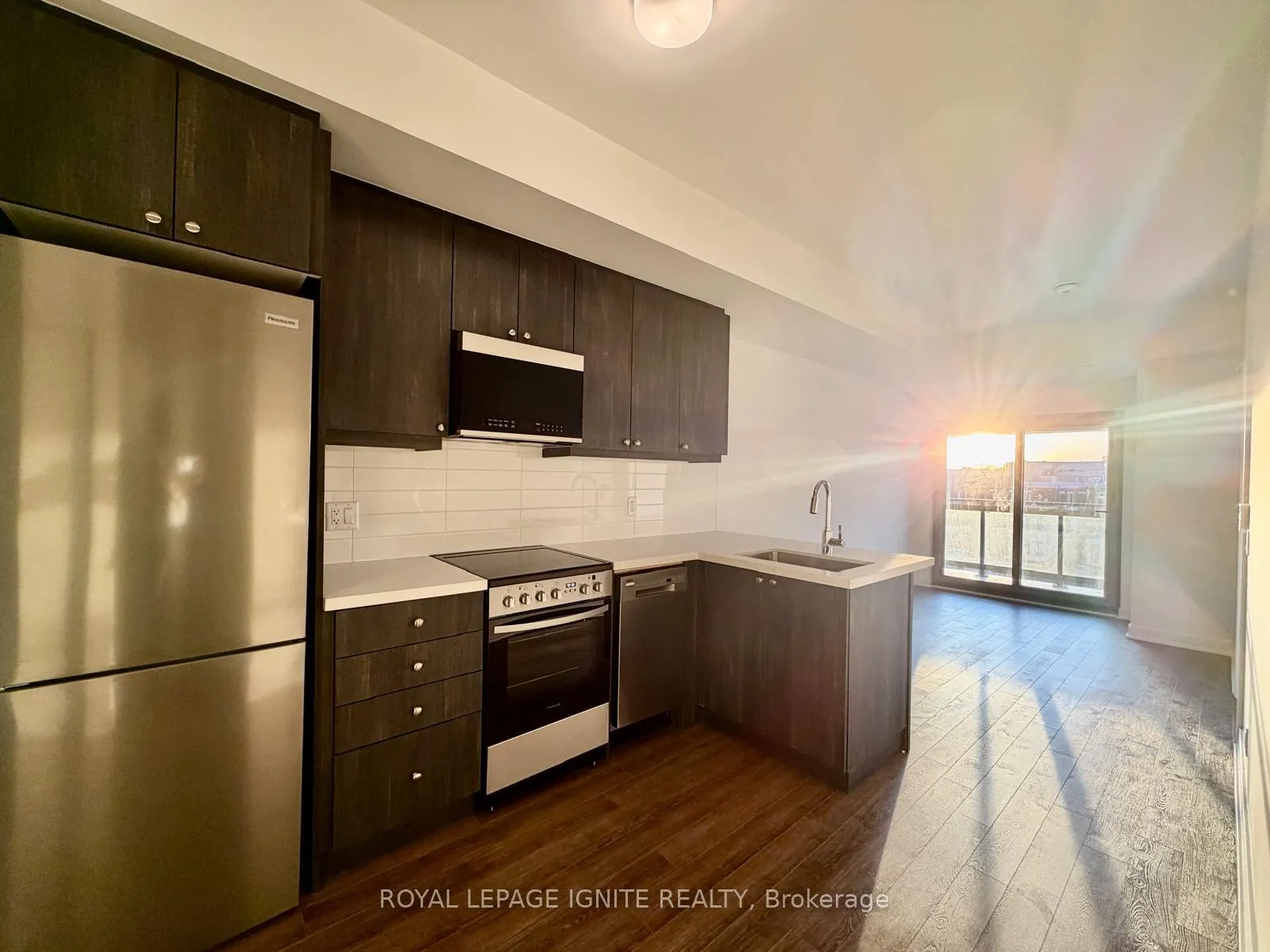 Photo 6 of Unit 408, 51 Clarington Boulevard, Clarington, Bowmanville — HOMEH