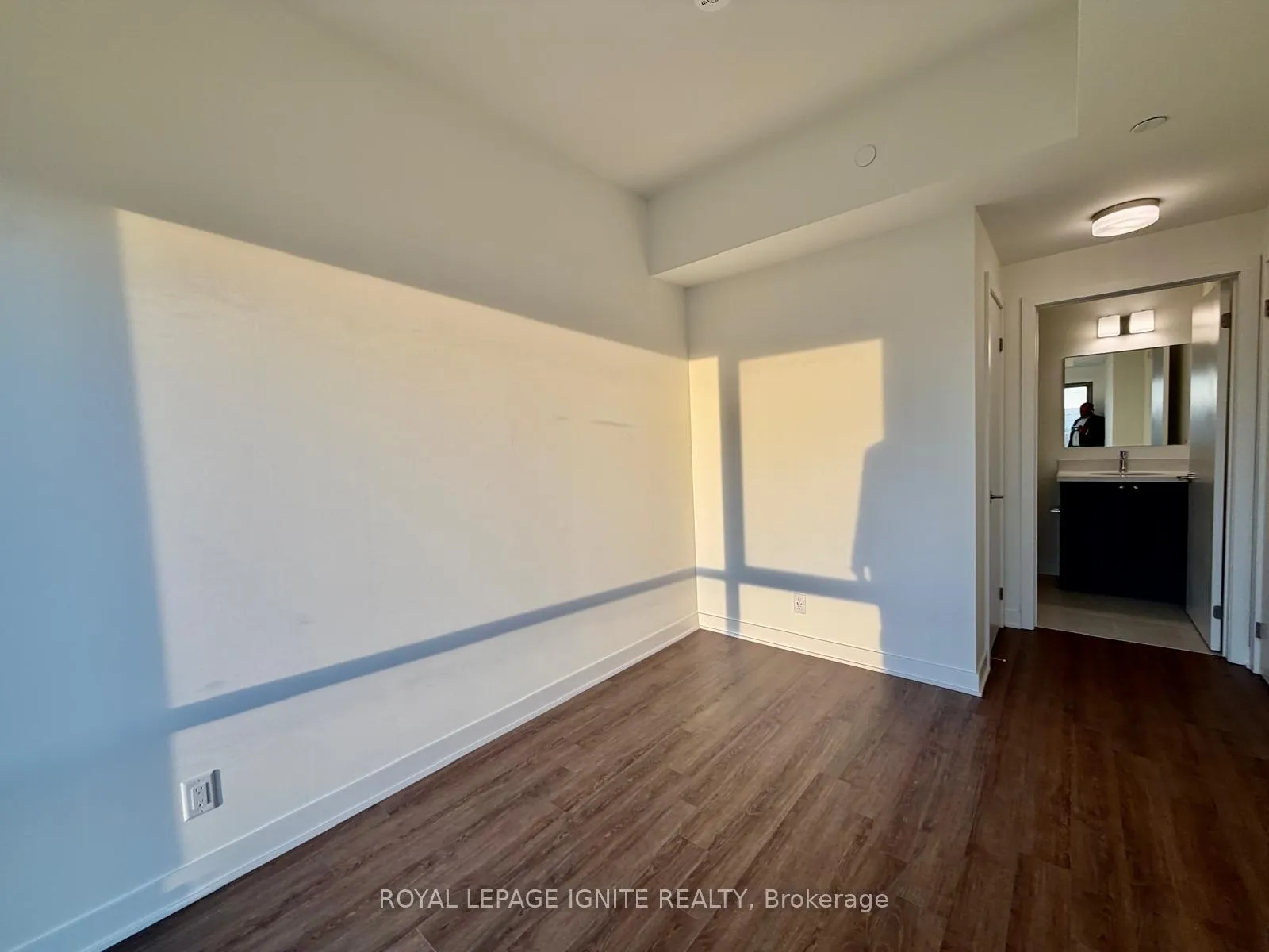 Photo 9 of Unit 408, 51 Clarington Boulevard, Clarington, Bowmanville — HOMEH
