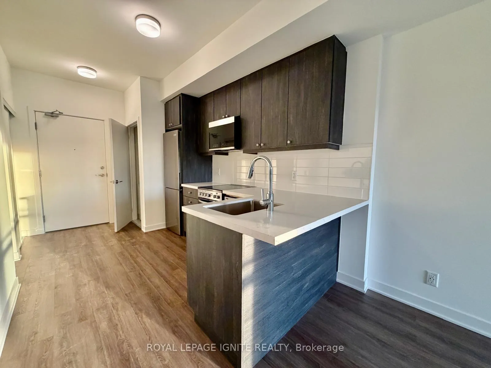 Photo 10 of Unit 408, 51 Clarington Boulevard, Clarington, Bowmanville — HOMEH