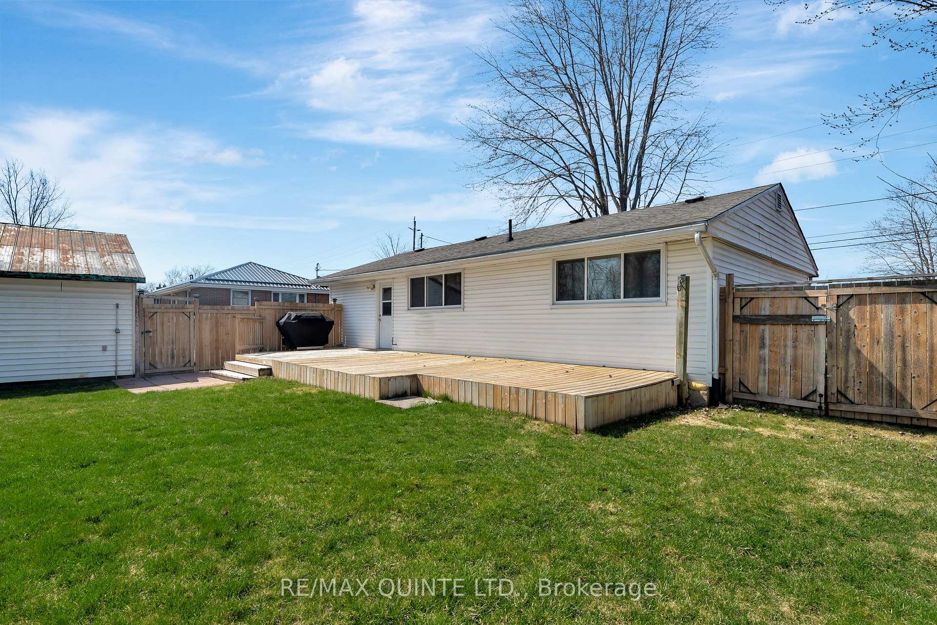 Photo 8 of 72 Ashley Street, Belleville, Thurlow Ward — HOMEH