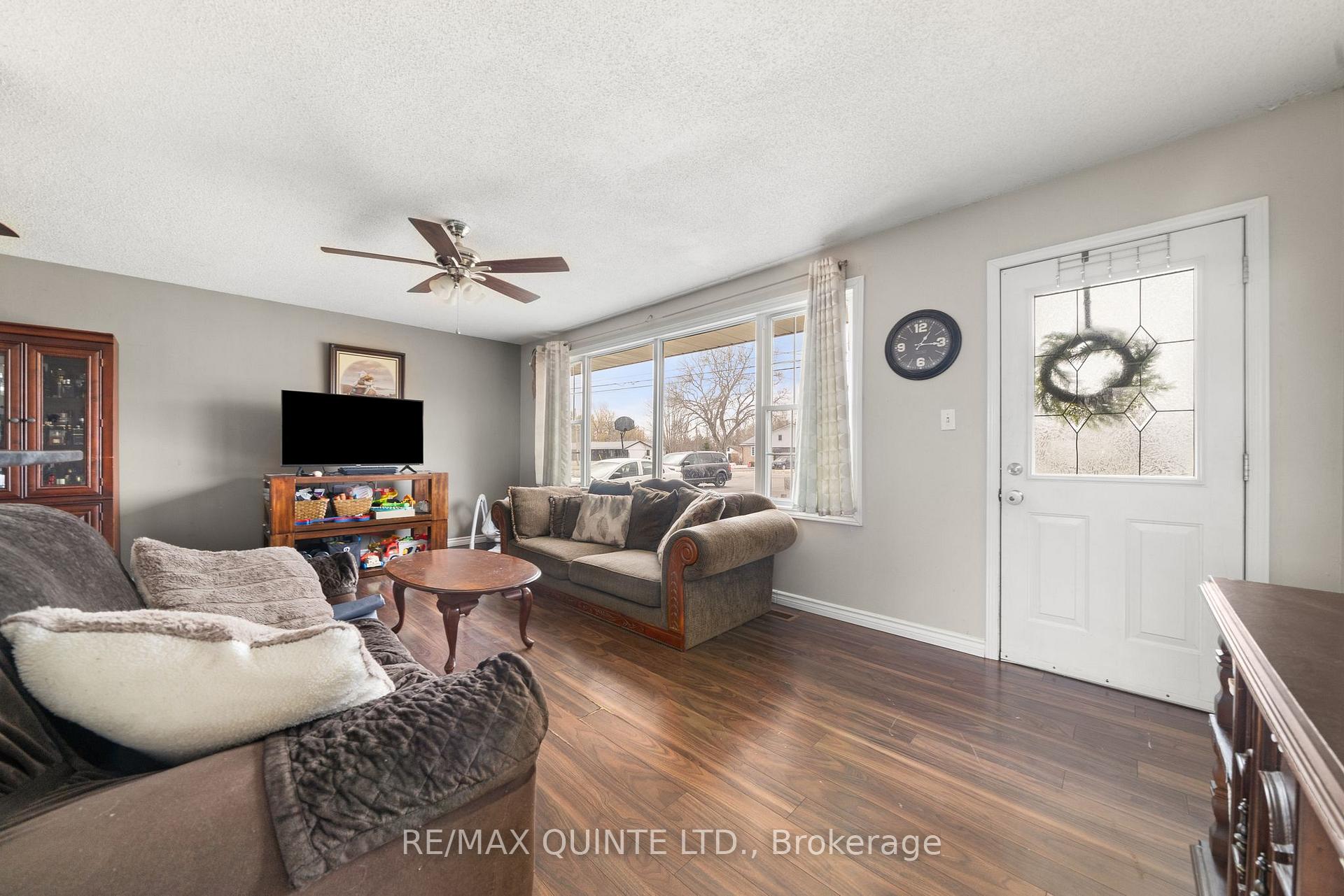 Photo 11 of 72 Ashley Street, Belleville, Thurlow Ward — HOMEH