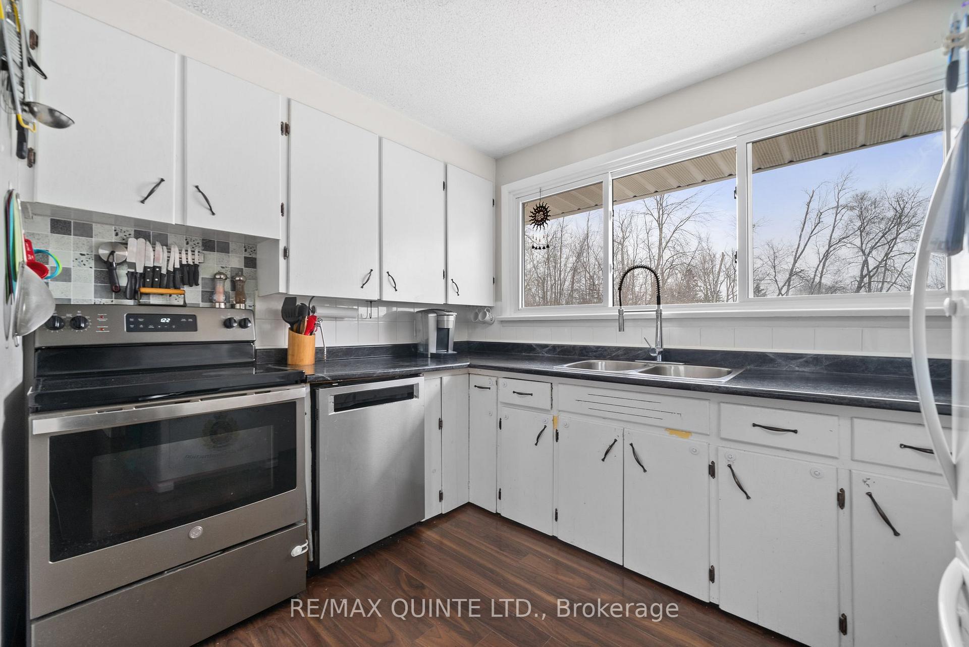 Photo 17 of 72 Ashley Street, Belleville, Thurlow Ward — HOMEH