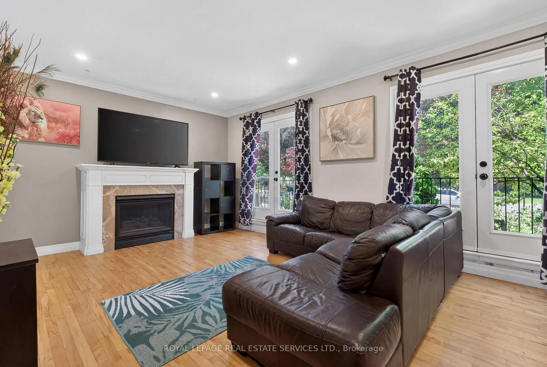 Photo 5 of 28 Wootten Way, Markham, Markham Village — HOMEH
