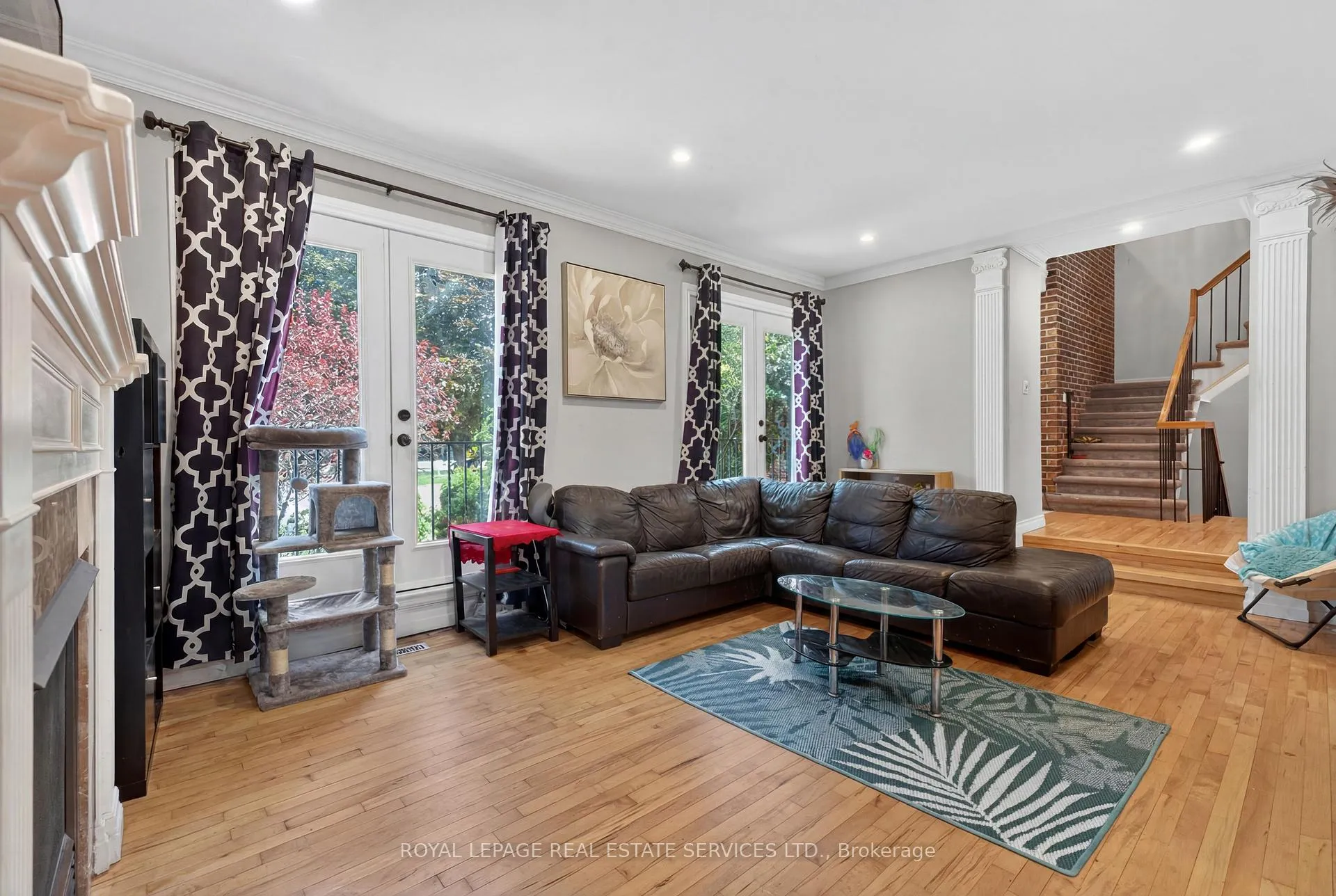 Photo 6 of 28 Wootten Way, Markham, Markham Village — HOMEH