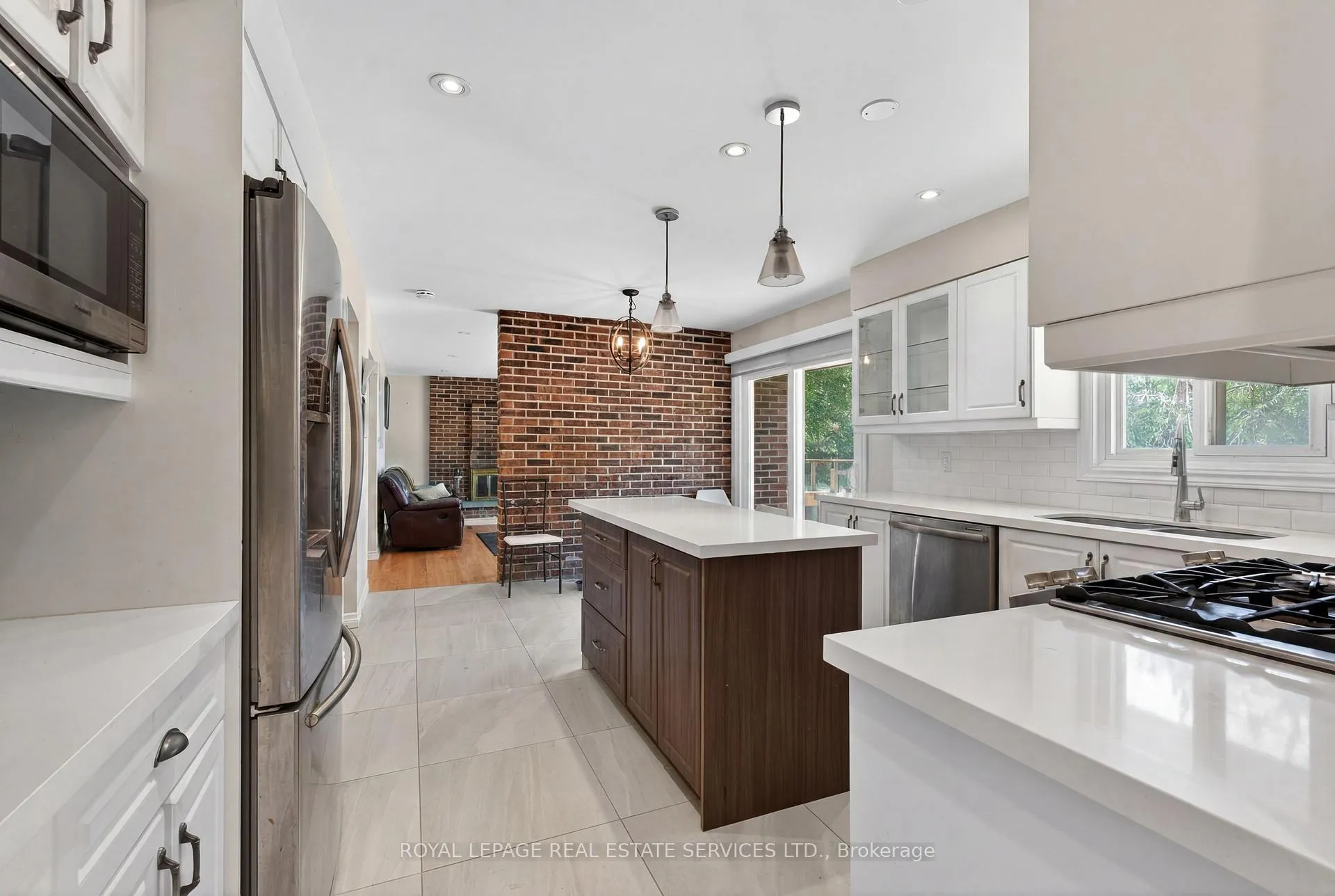 Photo 11 of 28 Wootten Way, Markham, Markham Village — HOMEH