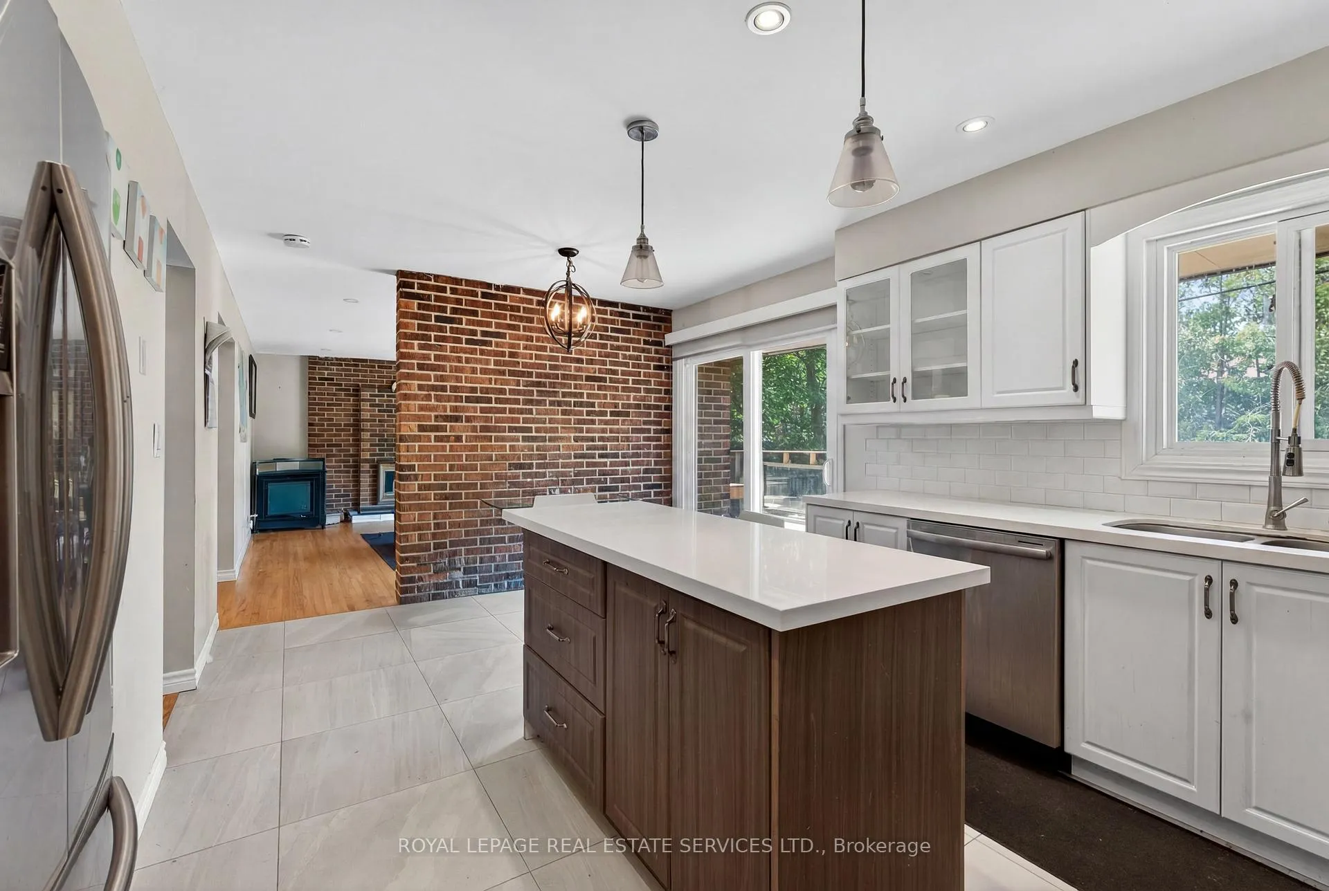 Photo 12 of 28 Wootten Way, Markham, Markham Village — HOMEH