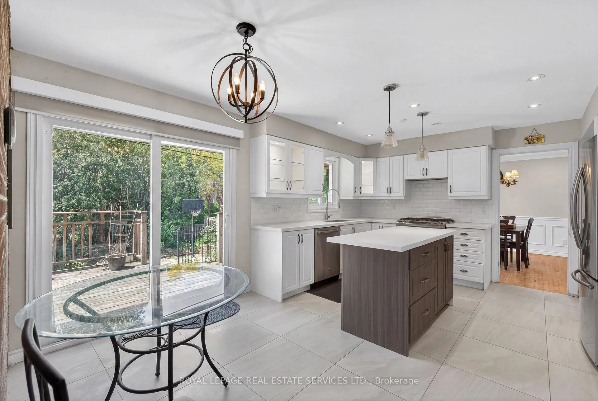 Photo 13 of 28 Wootten Way, Markham, Markham Village — HOMEH
