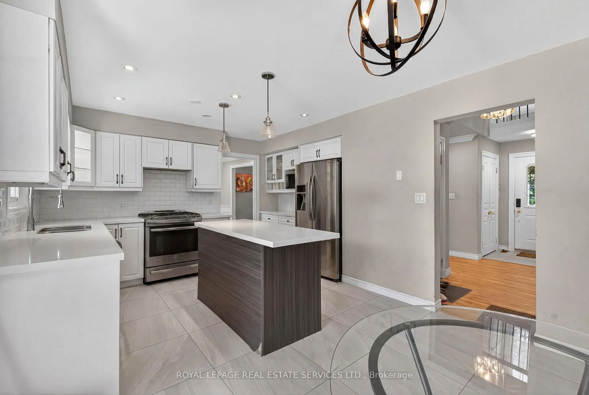 Photo 14 of 28 Wootten Way, Markham, Markham Village — HOMEH