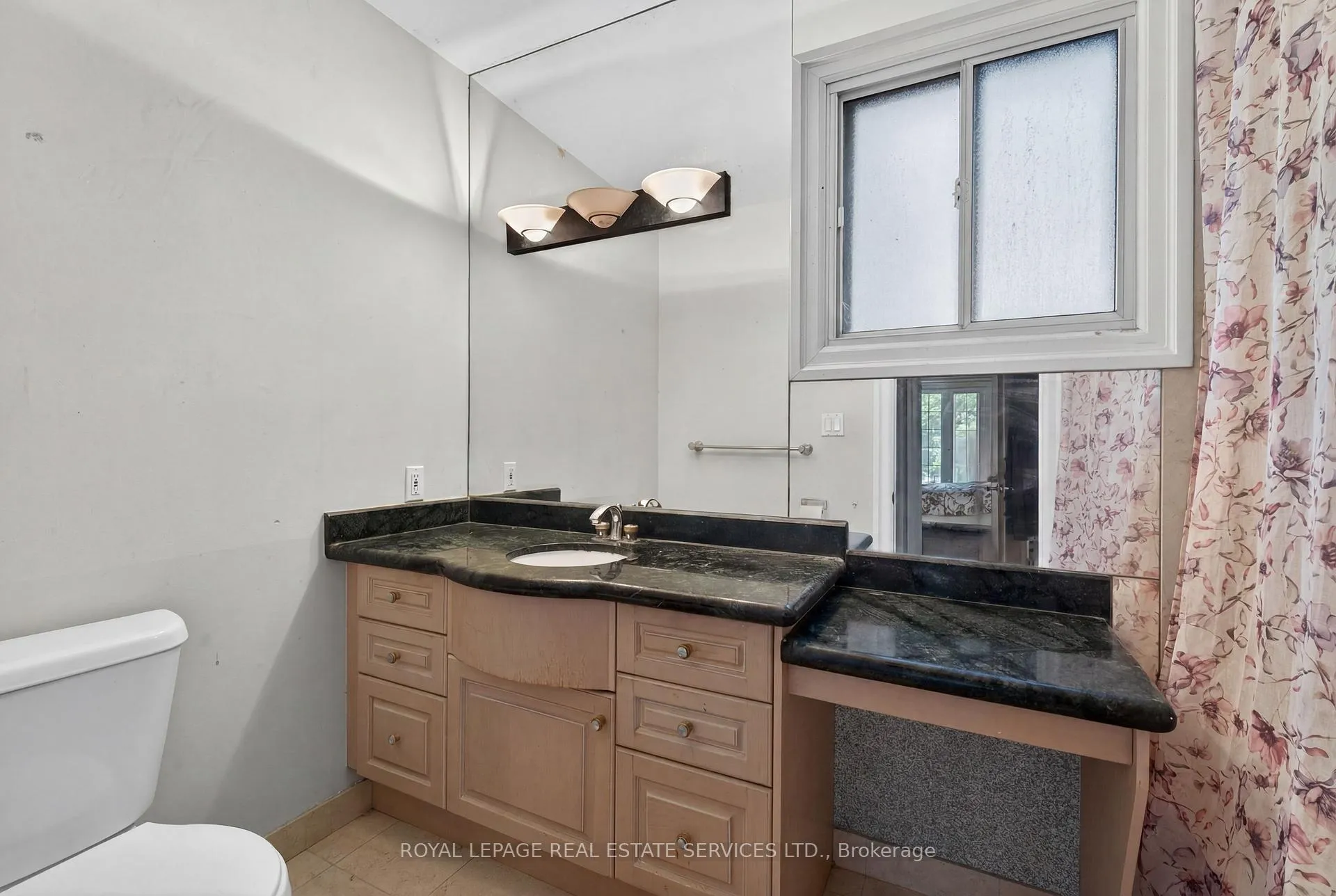 Photo 29 of 28 Wootten Way, Markham, Markham Village — HOMEH