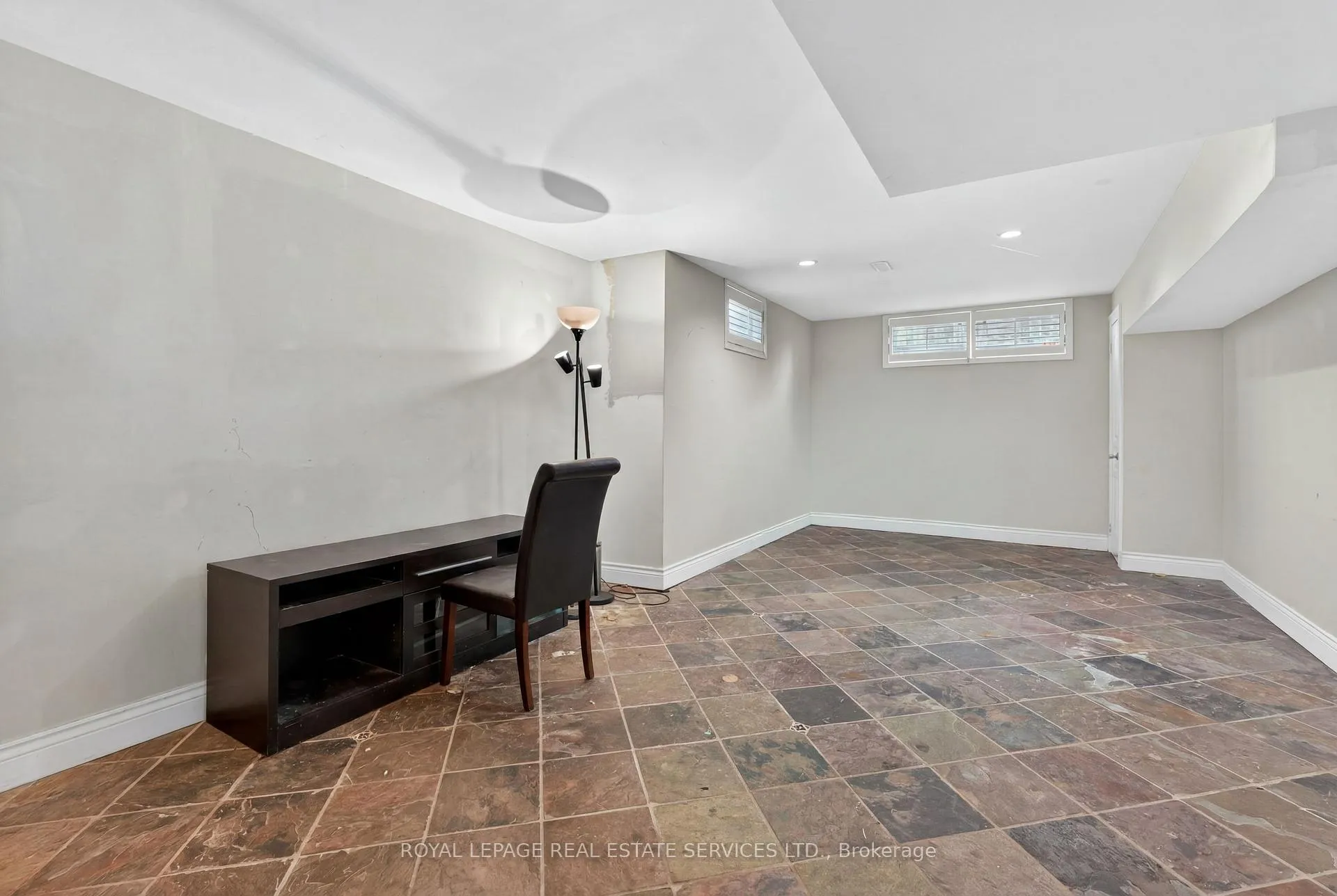 Photo 35 of 28 Wootten Way, Markham, Markham Village — HOMEH