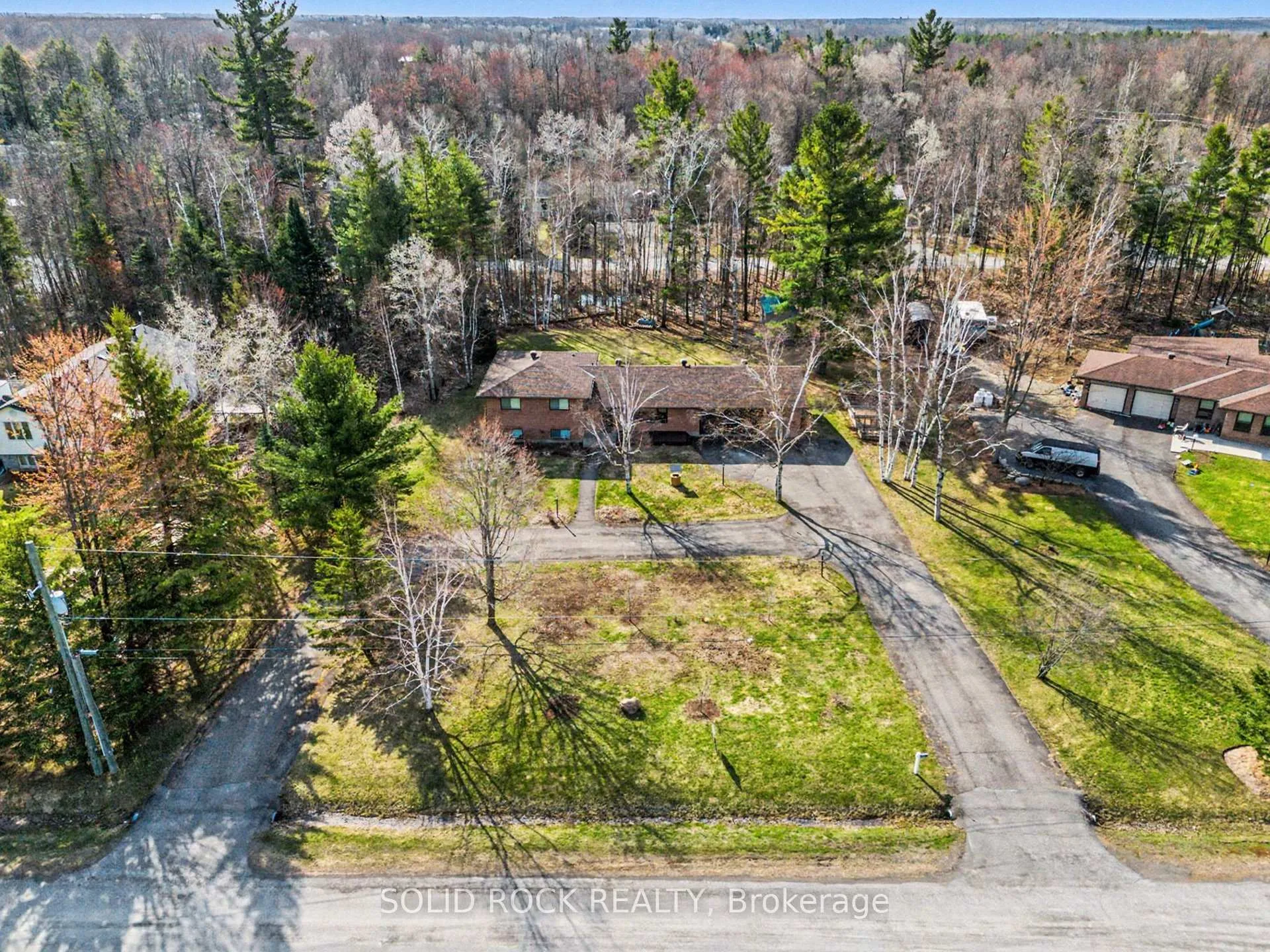 Photo 38 of 113 Goodwood Crescent, Beckwith, Beckwith Twp — HOMEH