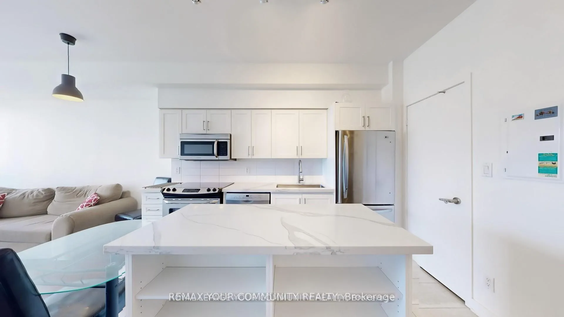 Photo 9 of Unit 2305, 126 Simcoe St Street, Toronto, Waterfront Communities — HOMEH
