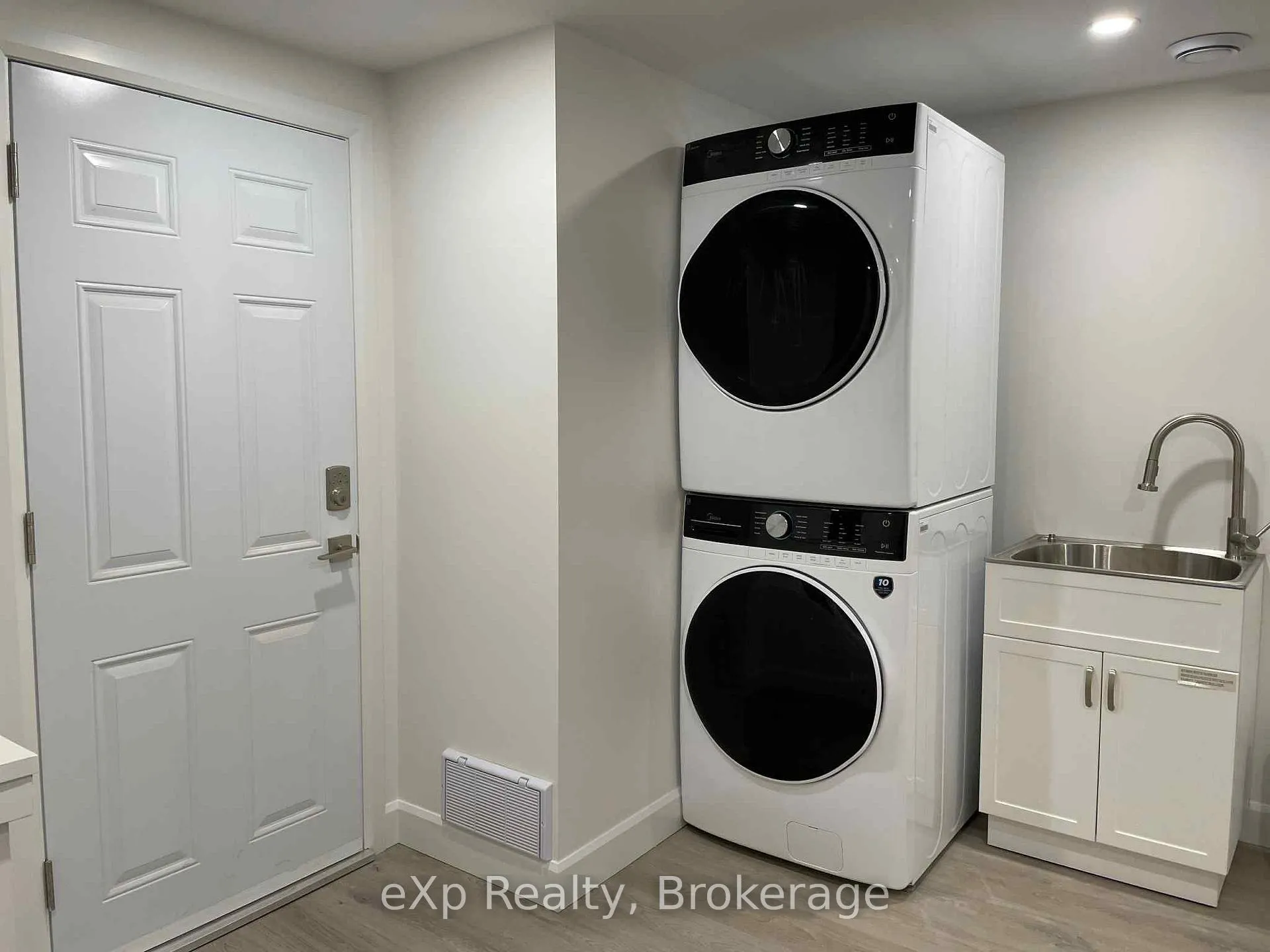 Photo 9 of Unit Lower, 536 Dundas Street E, Belleville, Belleville Ward — HOMEH