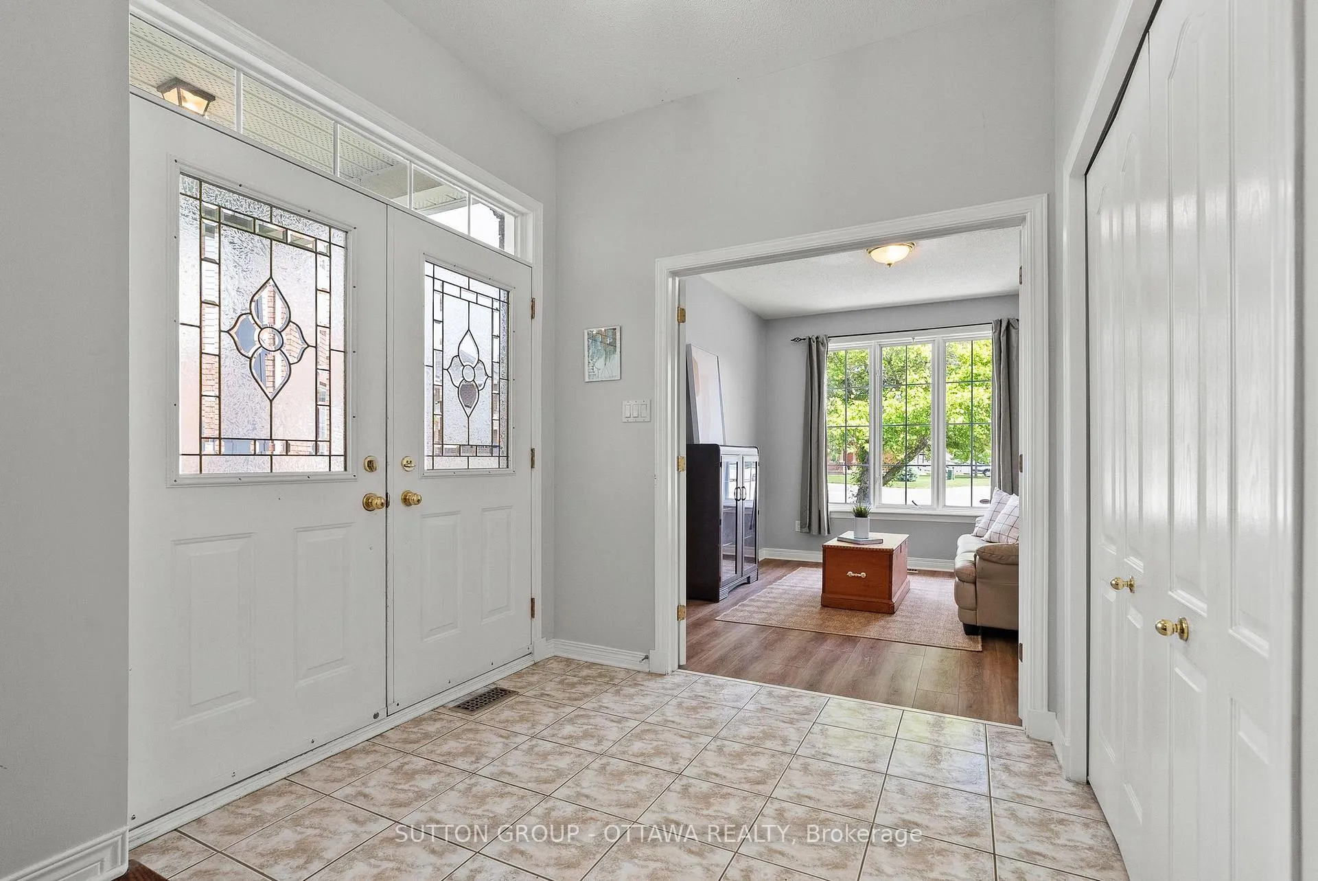 Photo 4 of 4195 Wolfe Point Way, Ottawa, Riverside South/Gloucester Glen — HOMEH