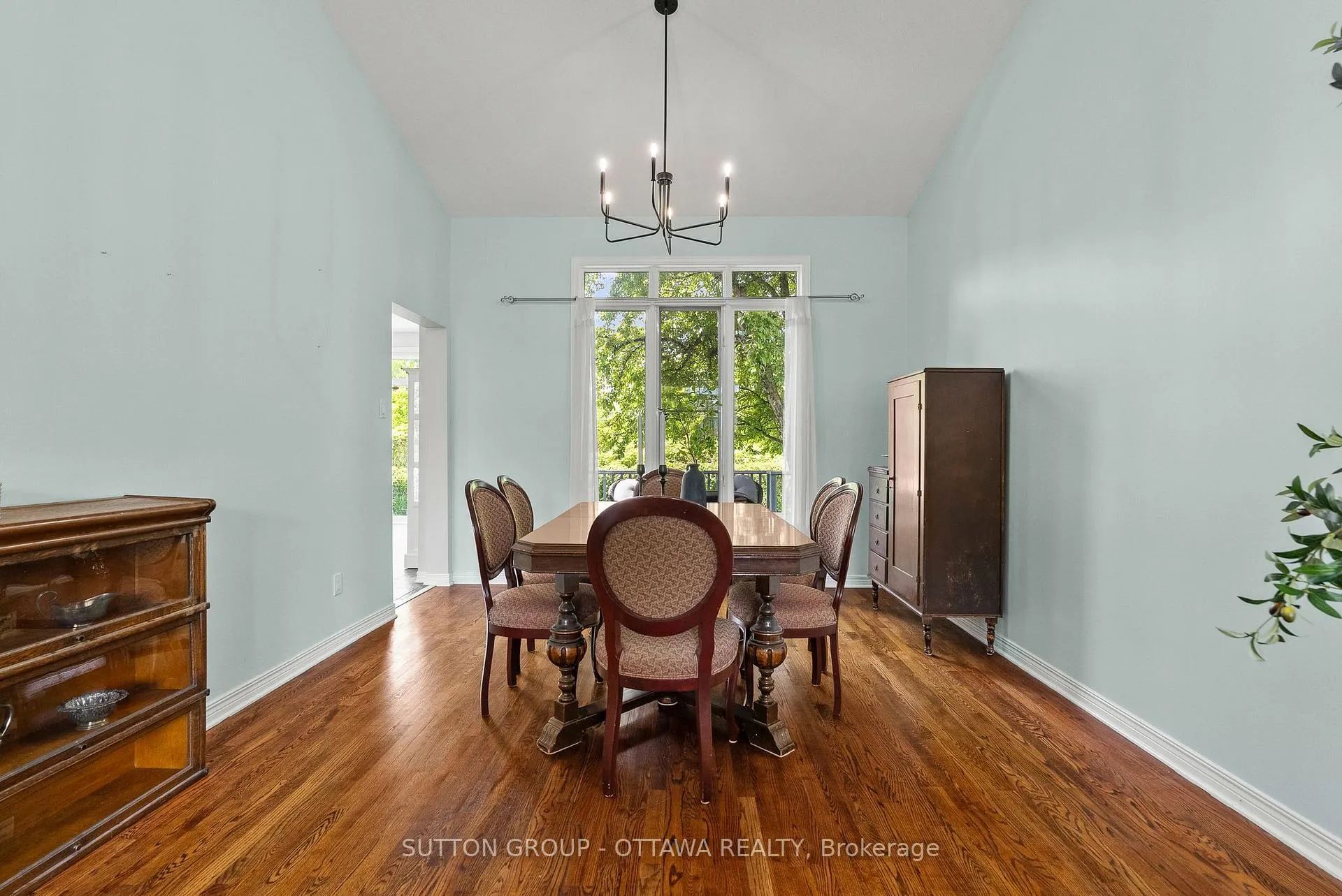 Photo 10 of 4195 Wolfe Point Way, Ottawa, Riverside South/Gloucester Glen — HOMEH