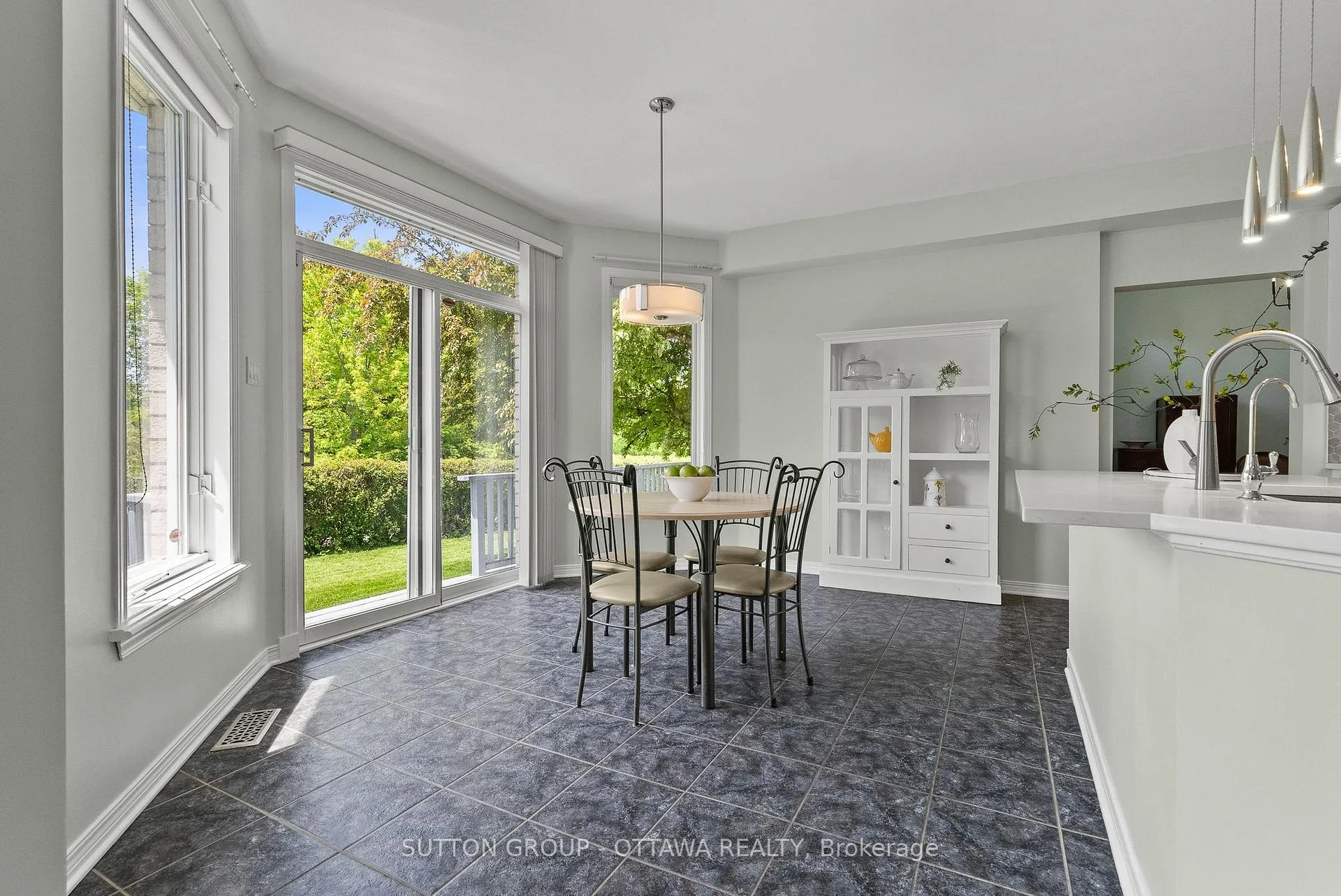 Photo 19 of 4195 Wolfe Point Way, Ottawa, Riverside South/Gloucester Glen — HOMEH